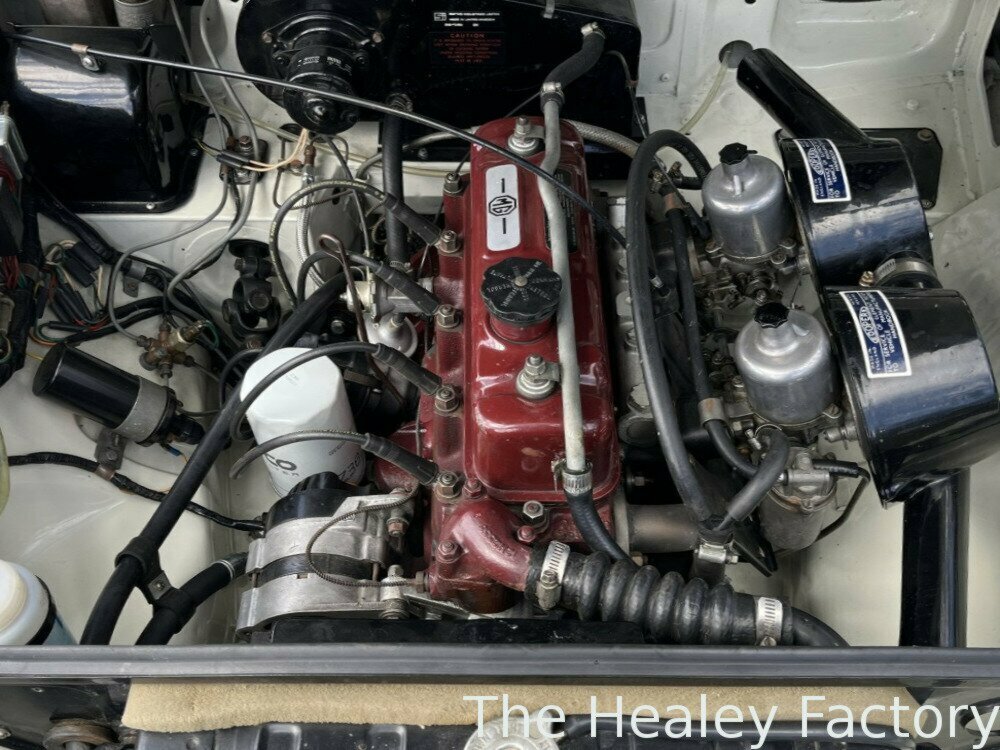 1971 MG MGB MK II 4 SP MAN + OVERDRIVE 2D ROADSTER