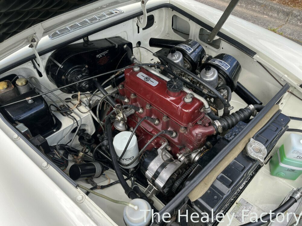 1971 MG MGB MK II 4 SP MAN + OVERDRIVE 2D ROADSTER