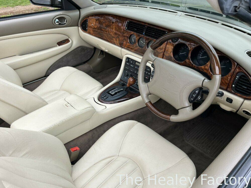 1996 JAGUAR XK8 CLASSIC 5 SP AUTOMATIC 2D CONVERTIBLE