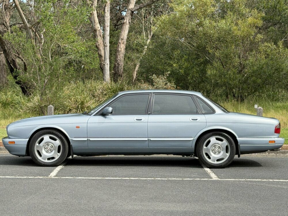 1995 JAGUAR XJR 4.0 SUPERCHARGED 4 SP AUTOMATIC 4D SEDAN