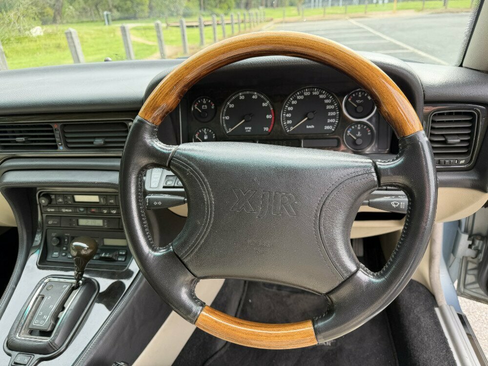 1995 JAGUAR XJR 4.0 SUPERCHARGED 4 SP AUTOMATIC 4D SEDAN