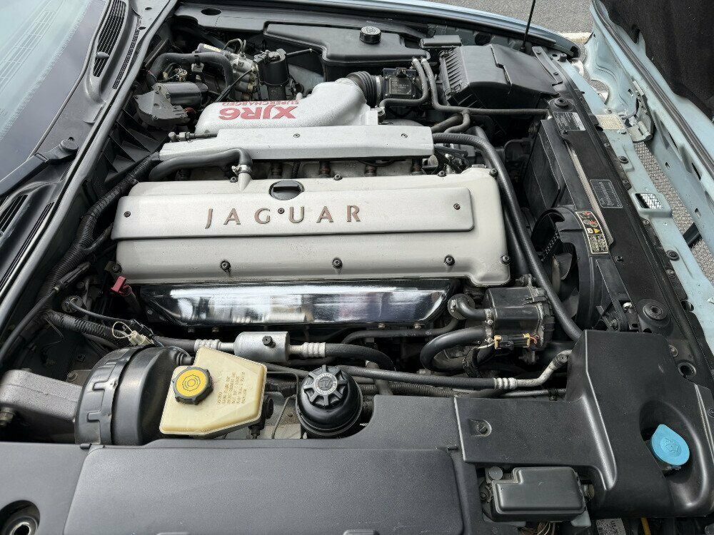 1995 JAGUAR XJR 4.0 SUPERCHARGED 4 SP AUTOMATIC 4D SEDAN