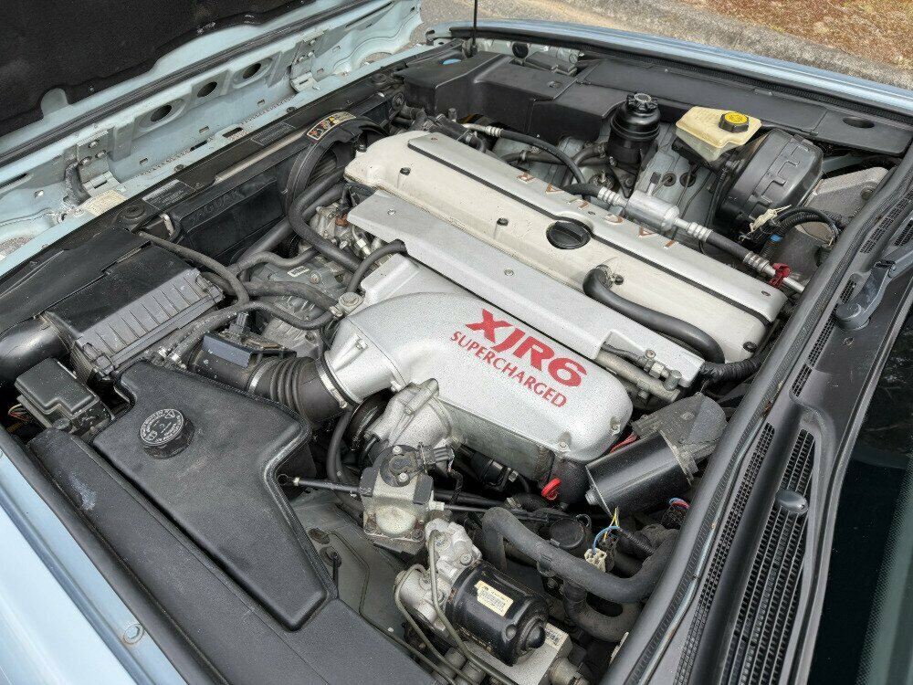 1995 JAGUAR XJR 4.0 SUPERCHARGED 4 SP AUTOMATIC 4D SEDAN