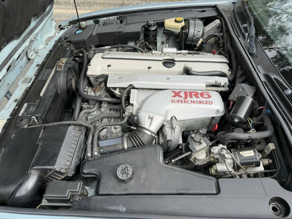 1995 JAGUAR XJR 4.0 SUPERCHARGED 4 SP AUTOMATIC 4D SEDAN