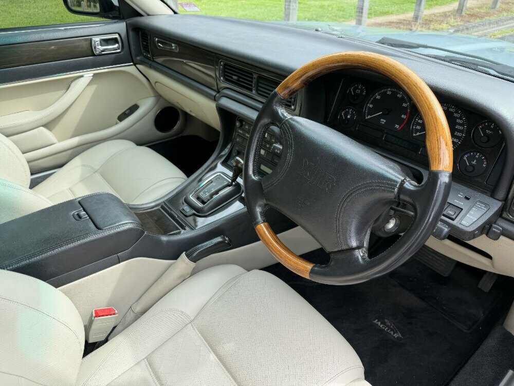 1995 JAGUAR XJR 4.0 SUPERCHARGED 4 SP AUTOMATIC 4D SEDAN