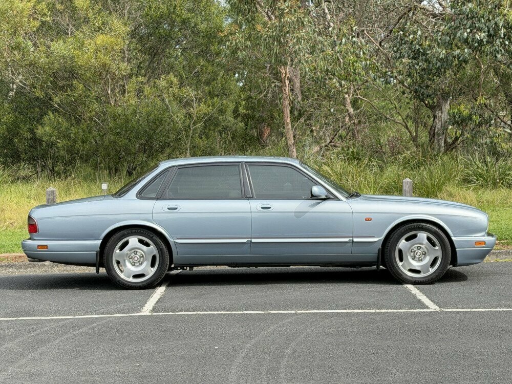 1995 JAGUAR XJR 4.0 SUPERCHARGED 4 SP AUTOMATIC 4D SEDAN