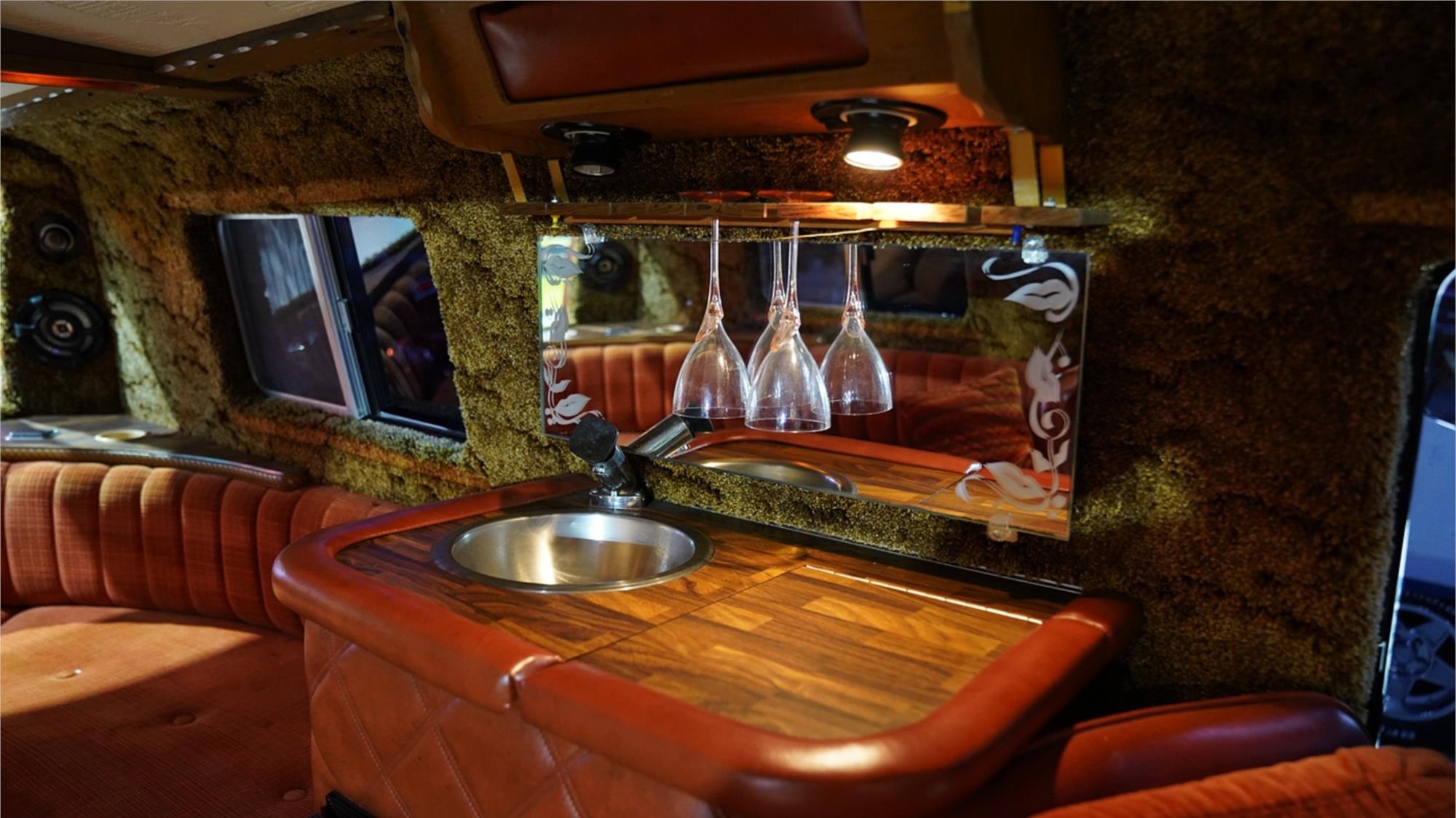 1977 CHEVROLET G10 CUSTOM AUTOMATIC VAN