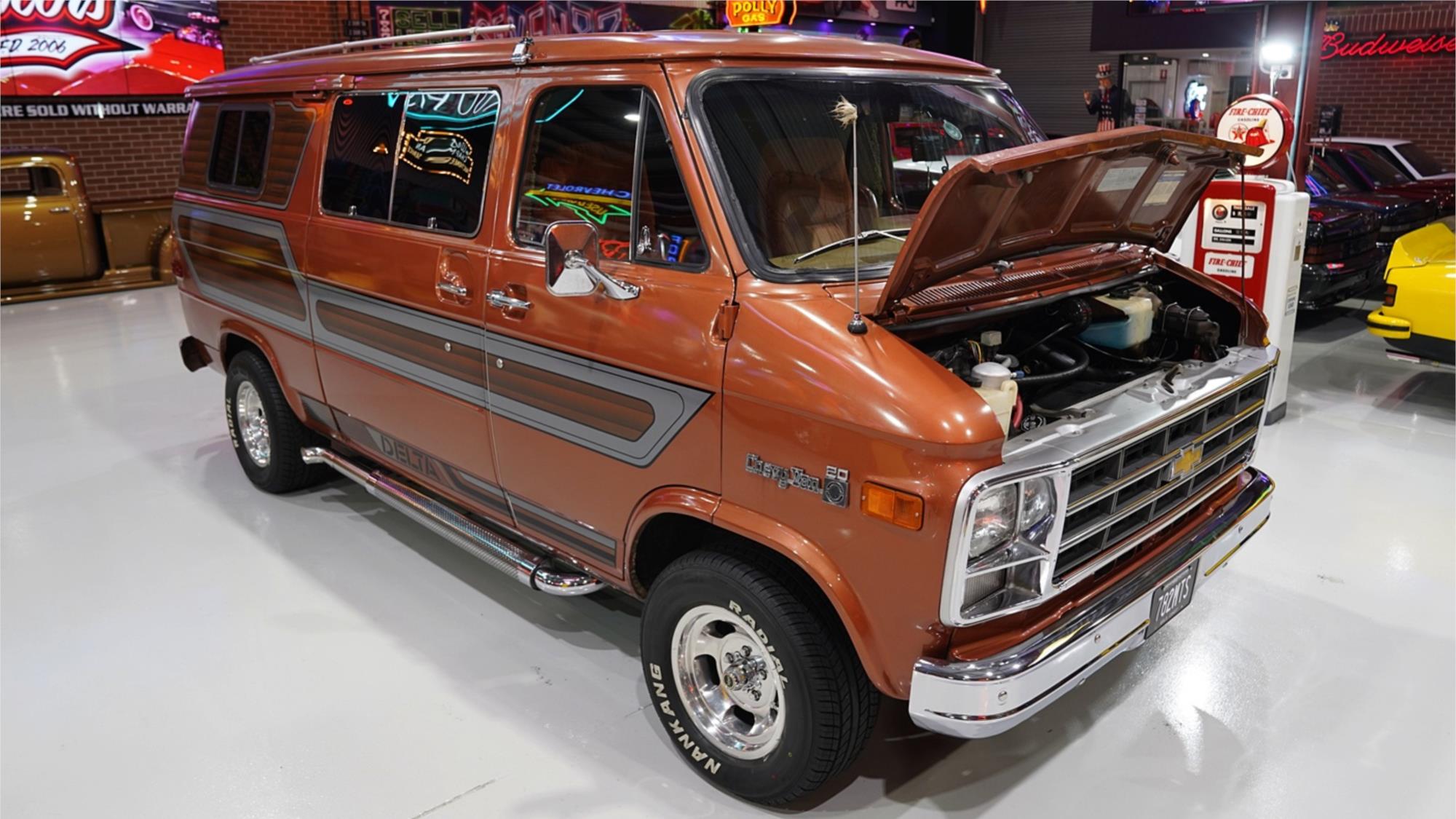 1977 CHEVROLET G10 CUSTOM AUTOMATIC VAN