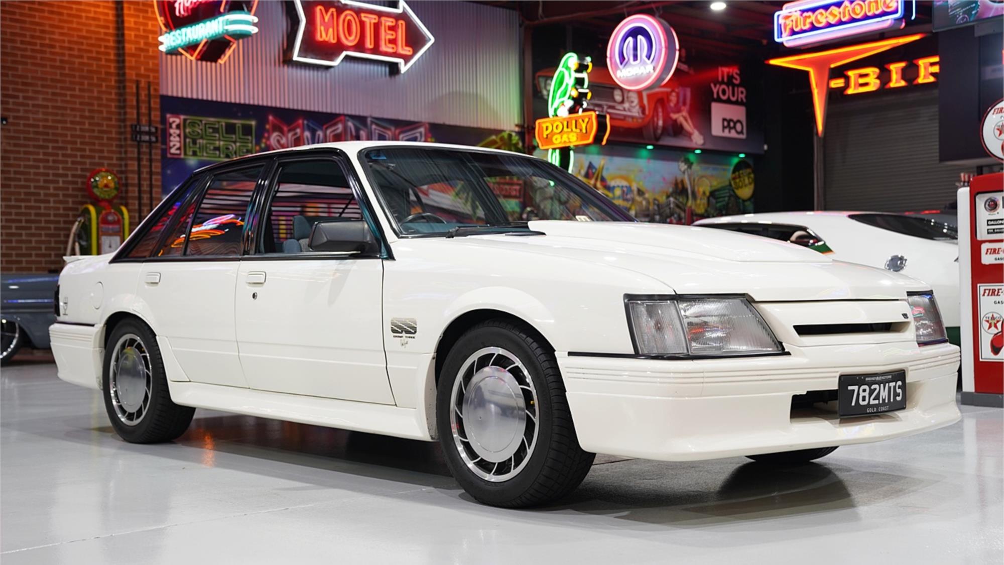 1985 HOLDEN COMMODORE VK 5.0 V8 MANUAL SEDAN