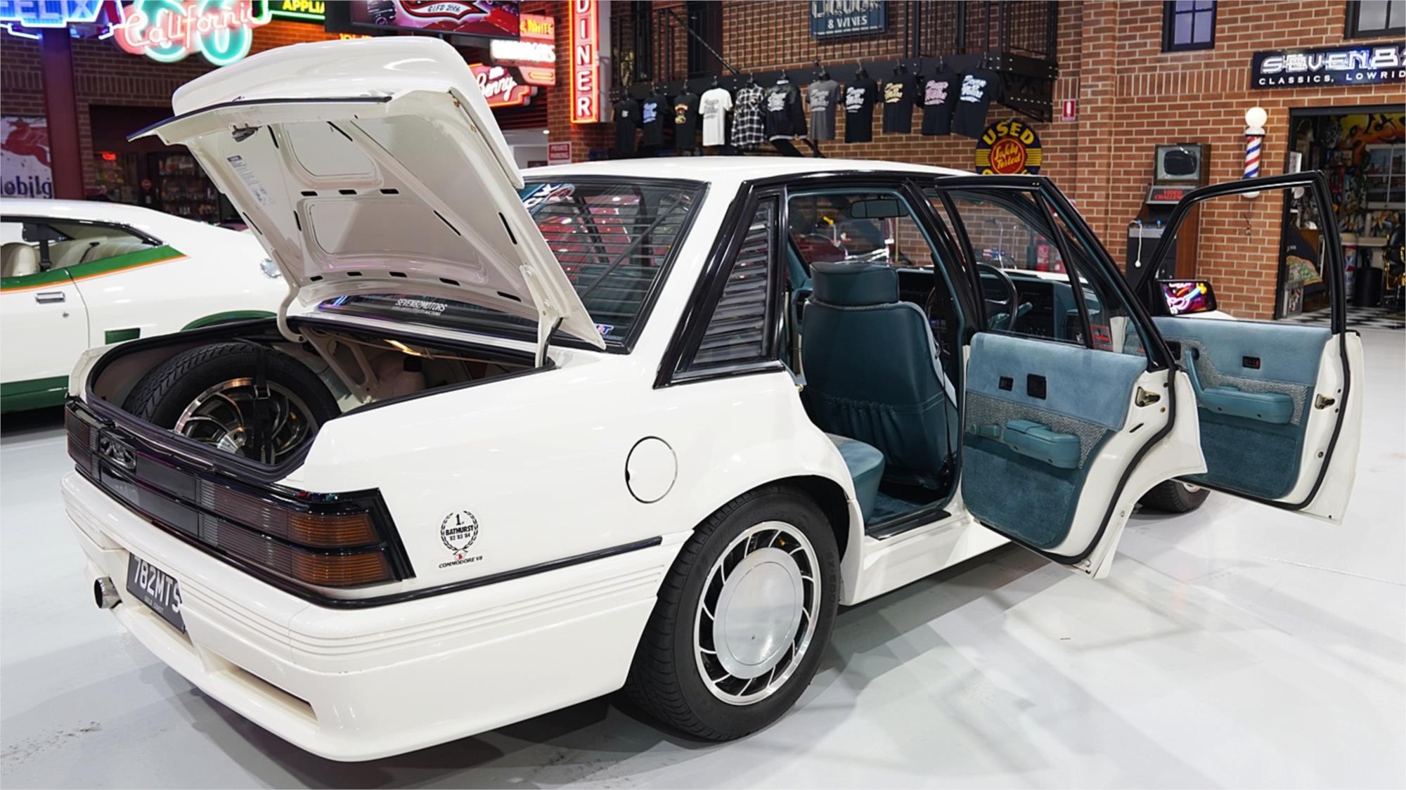 1985 HOLDEN COMMODORE VK 5.0 V8 MANUAL SEDAN