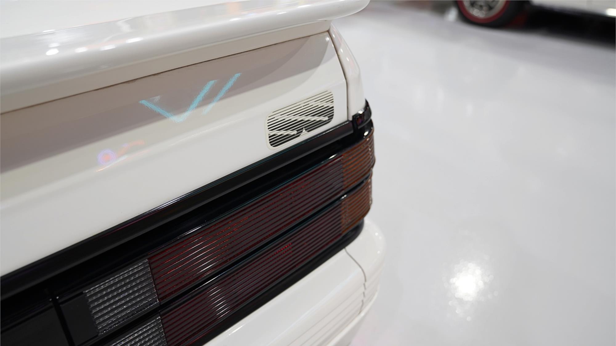 1985 HOLDEN COMMODORE VK 5.0 V8 MANUAL SEDAN