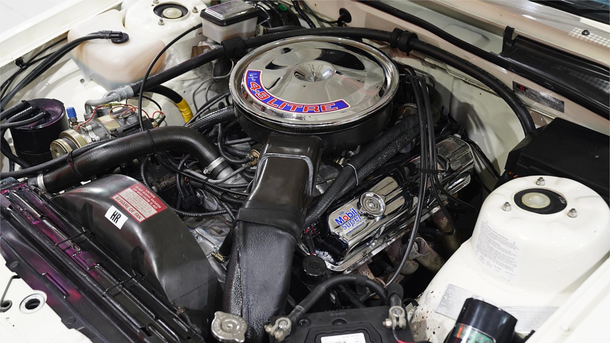 1985 HOLDEN COMMODORE VK 5.0 V8 MANUAL SEDAN