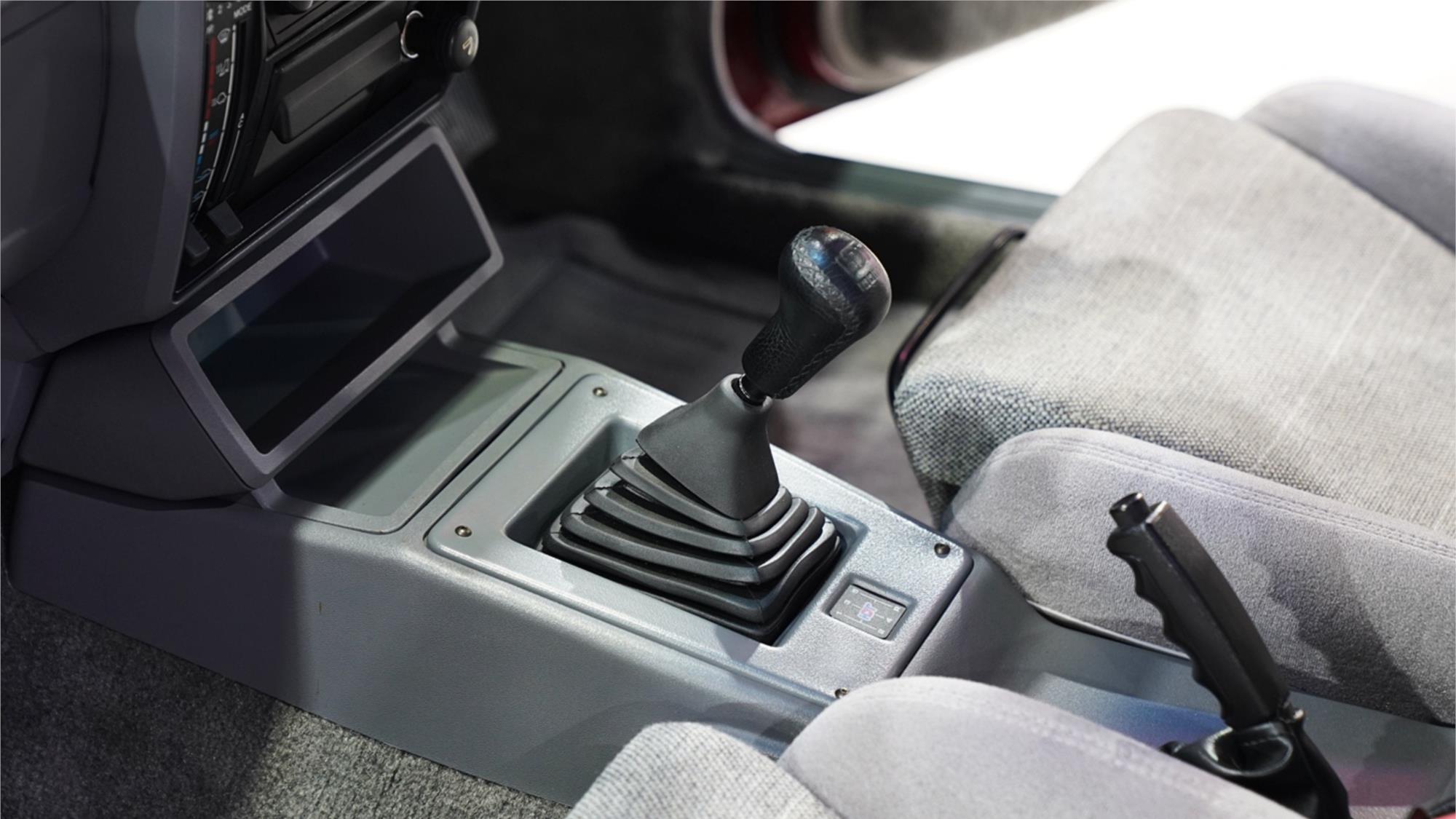 1986 HOLDEN COMMODORE VL SS GROUP A MANUAL 4D SEDAN