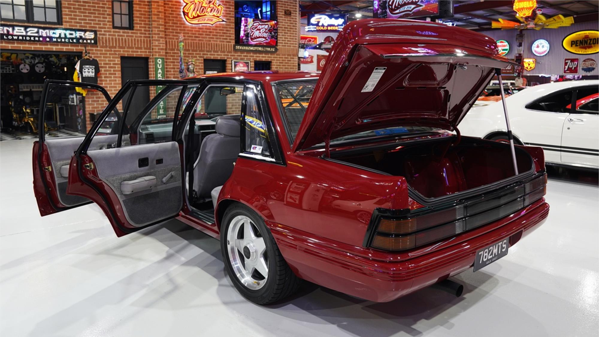 1986 HOLDEN COMMODORE VL SS GROUP A MANUAL 4D SEDAN