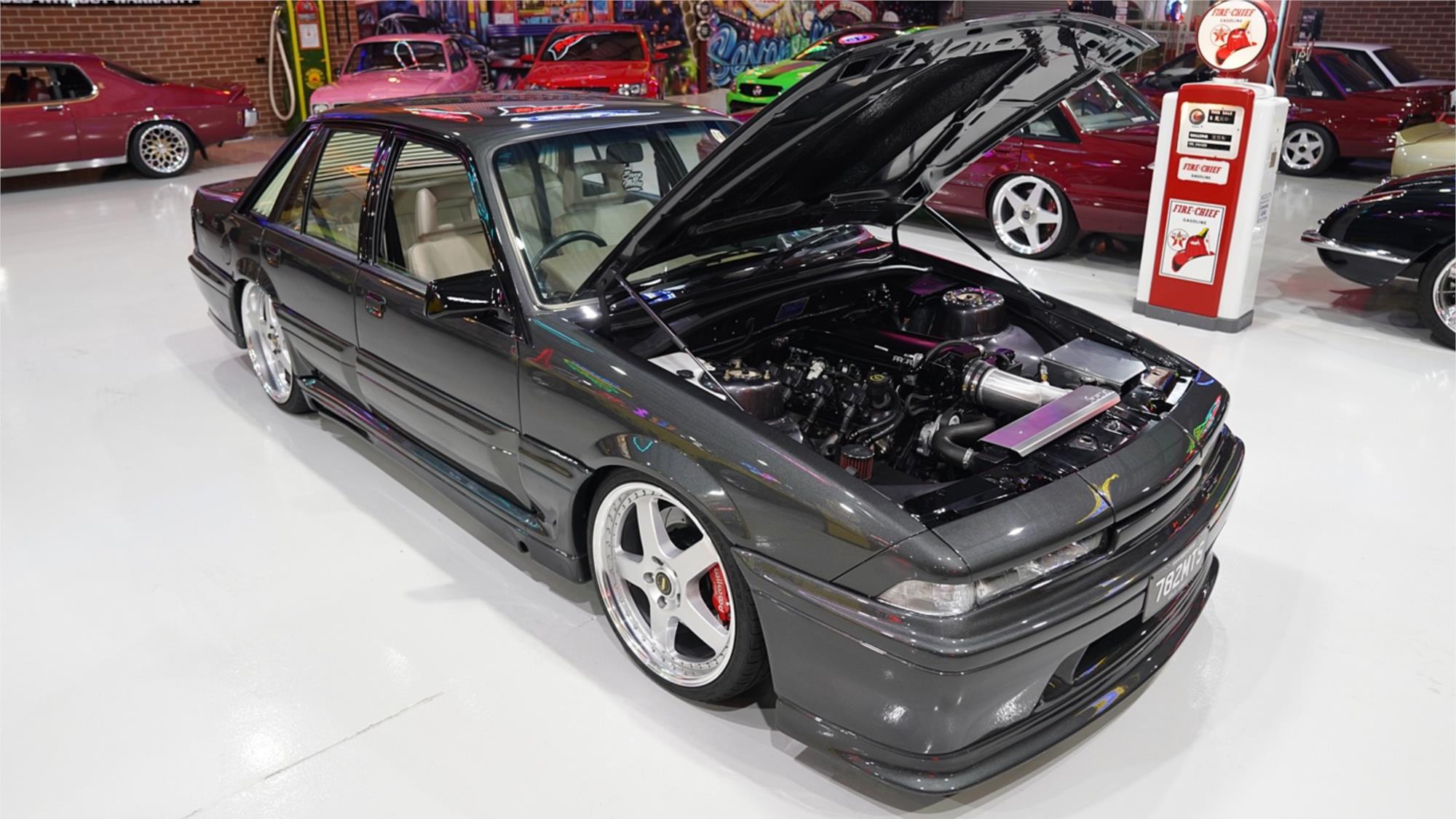 1986 HOLDEN COMMODORE VL MANUAL SEDAN