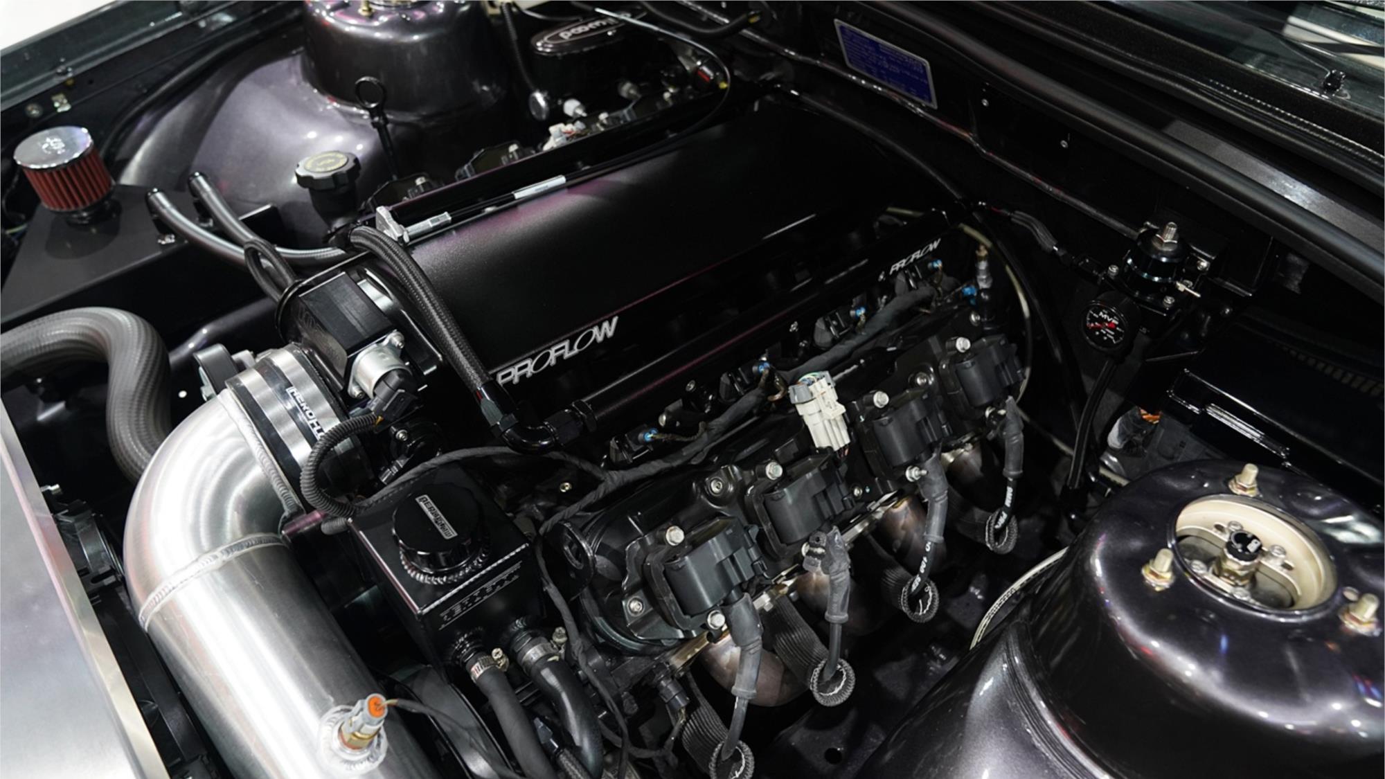 1986 HOLDEN COMMODORE VL MANUAL SEDAN