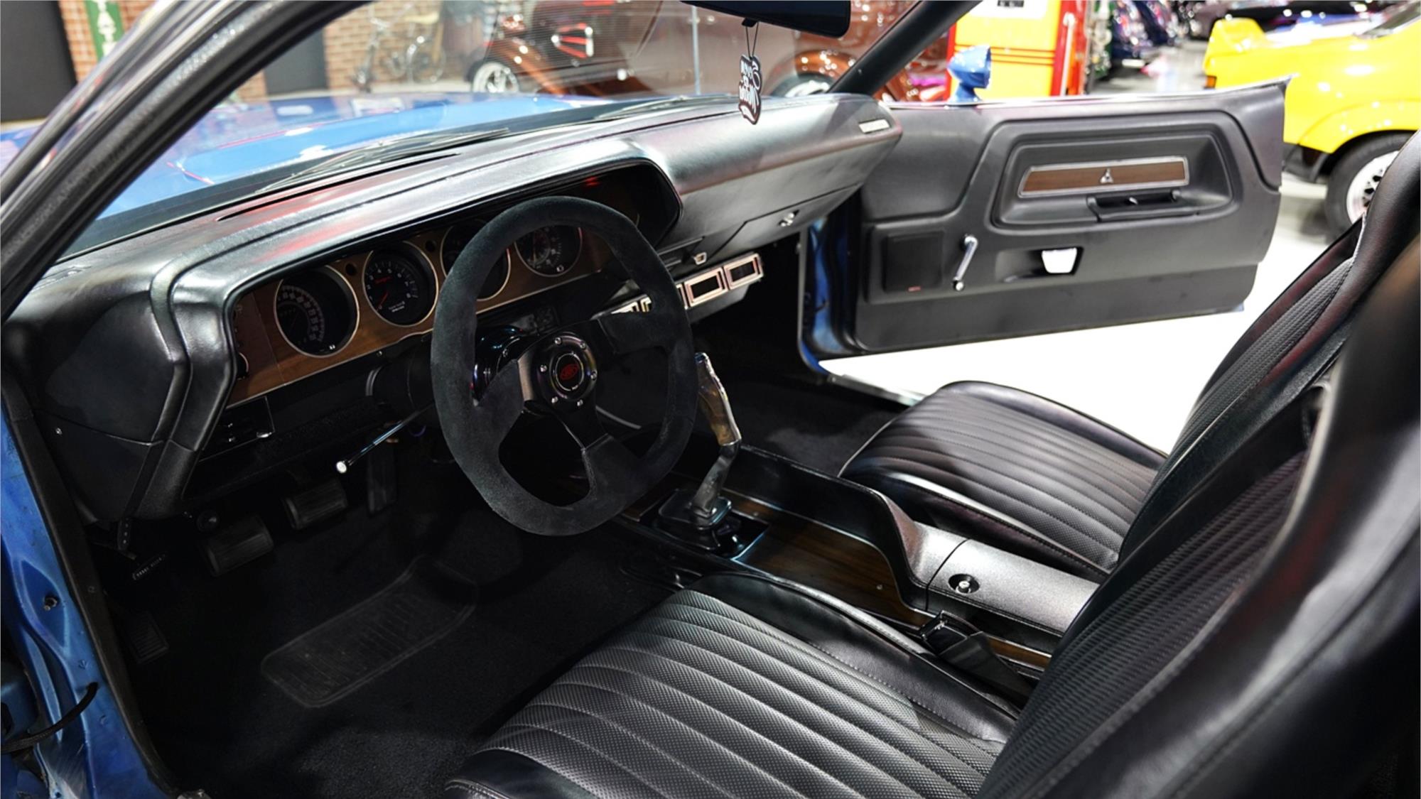1973 DODGE CHALLENGER MANUAL COUPE