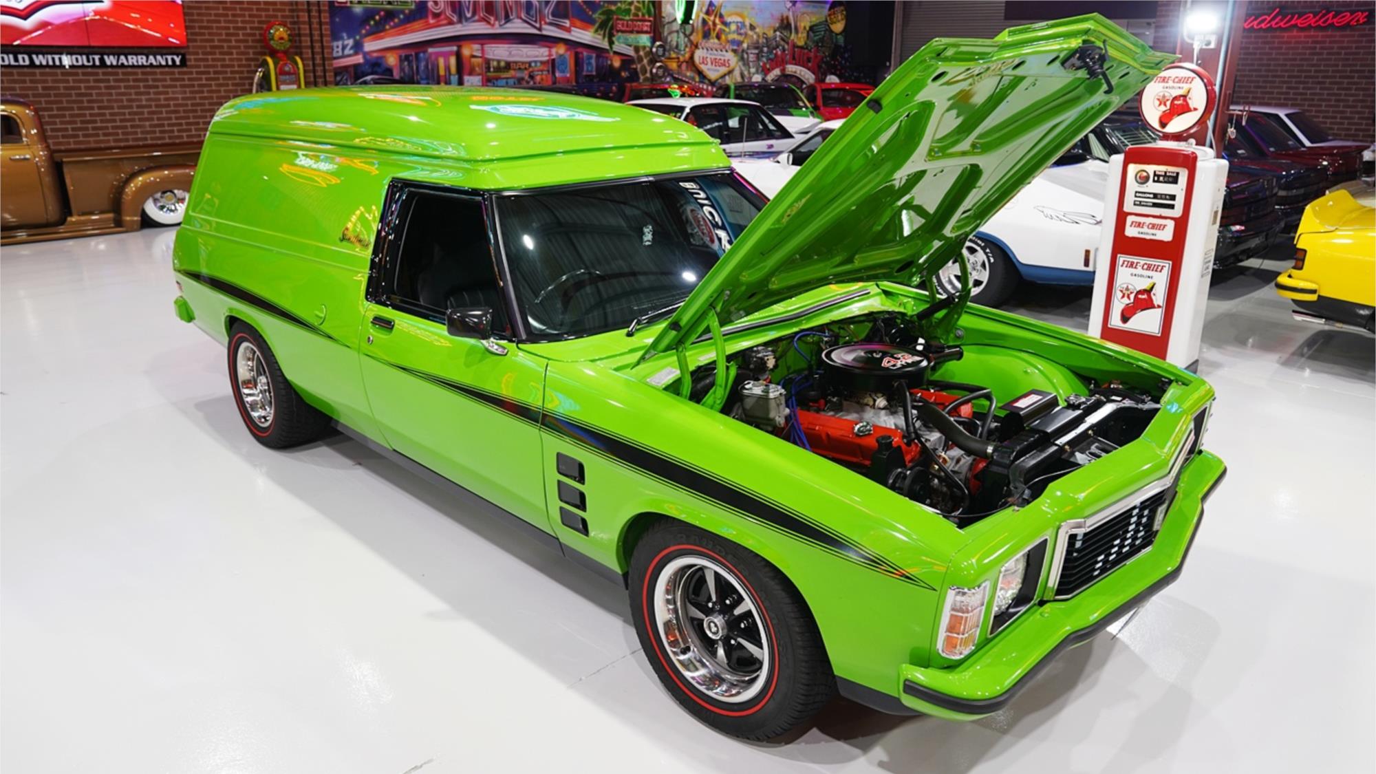 1976 HOLDEN SANDMAN HJ MANUAL VAN