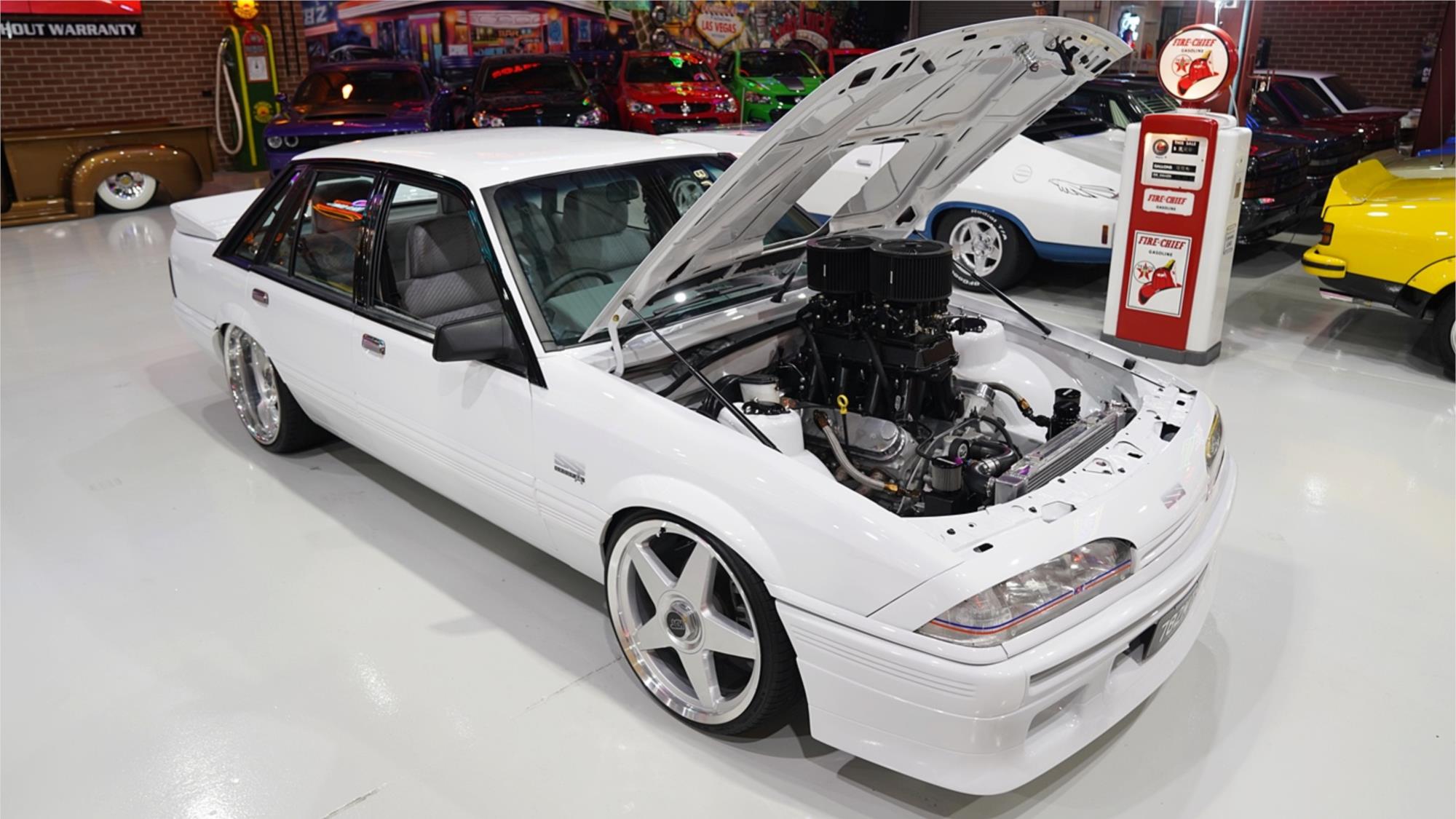 1988 HOLDEN COMMODORE VL AUTOMATIC SEDAN