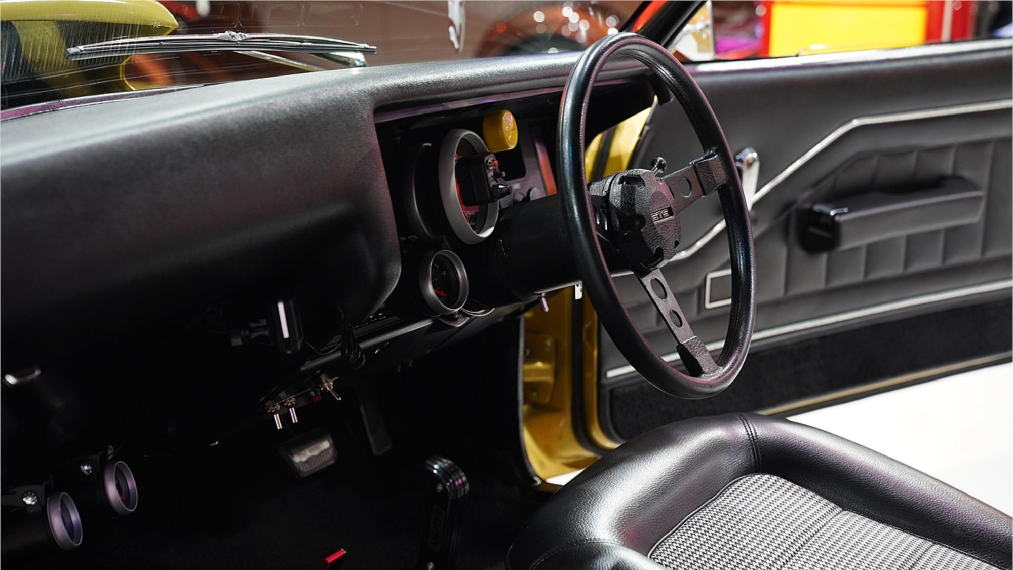 1971 HOLDEN MONARO HQ GTS AUTOMATIC COUPE
