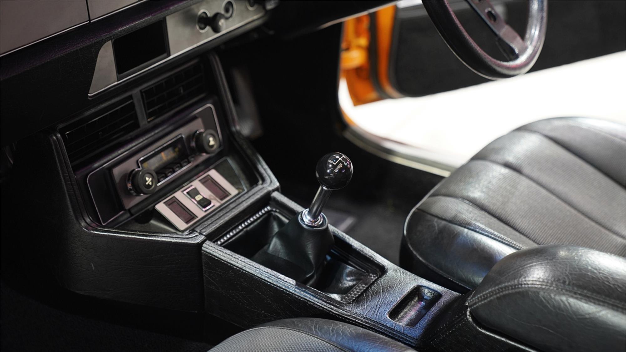 1976 HOLDEN TORANA LX SS MANUAL HATCHBACK