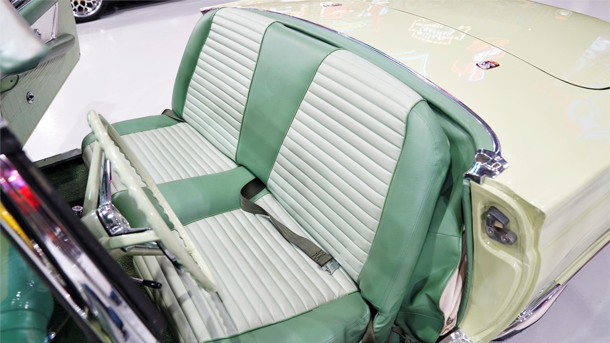 1957 FORD THUNDERBIRD AUTOMATIC CONVERTIBLE