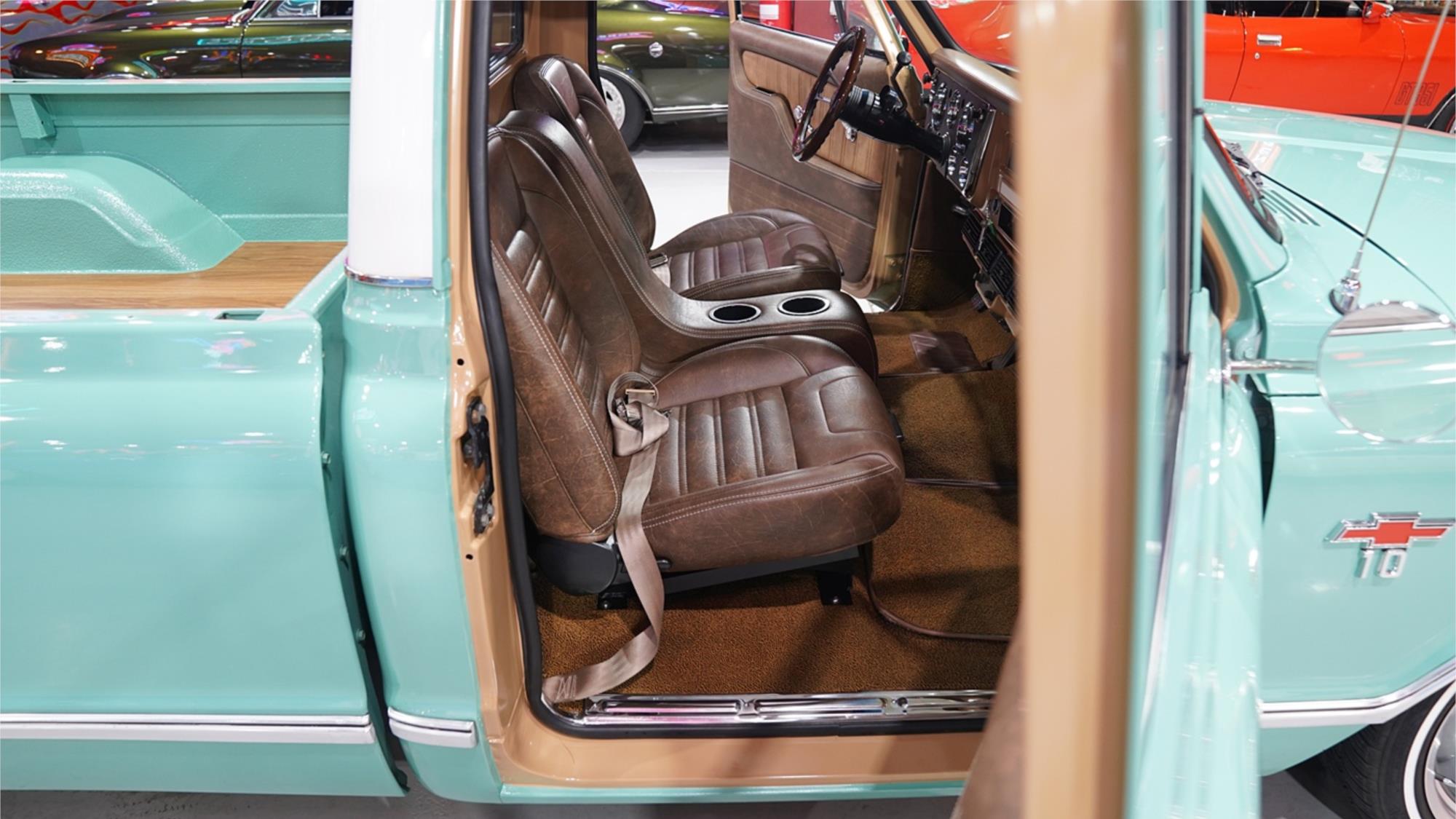 1967 CHEVROLET C10 AUTOMATIC PICK UP TRUCK