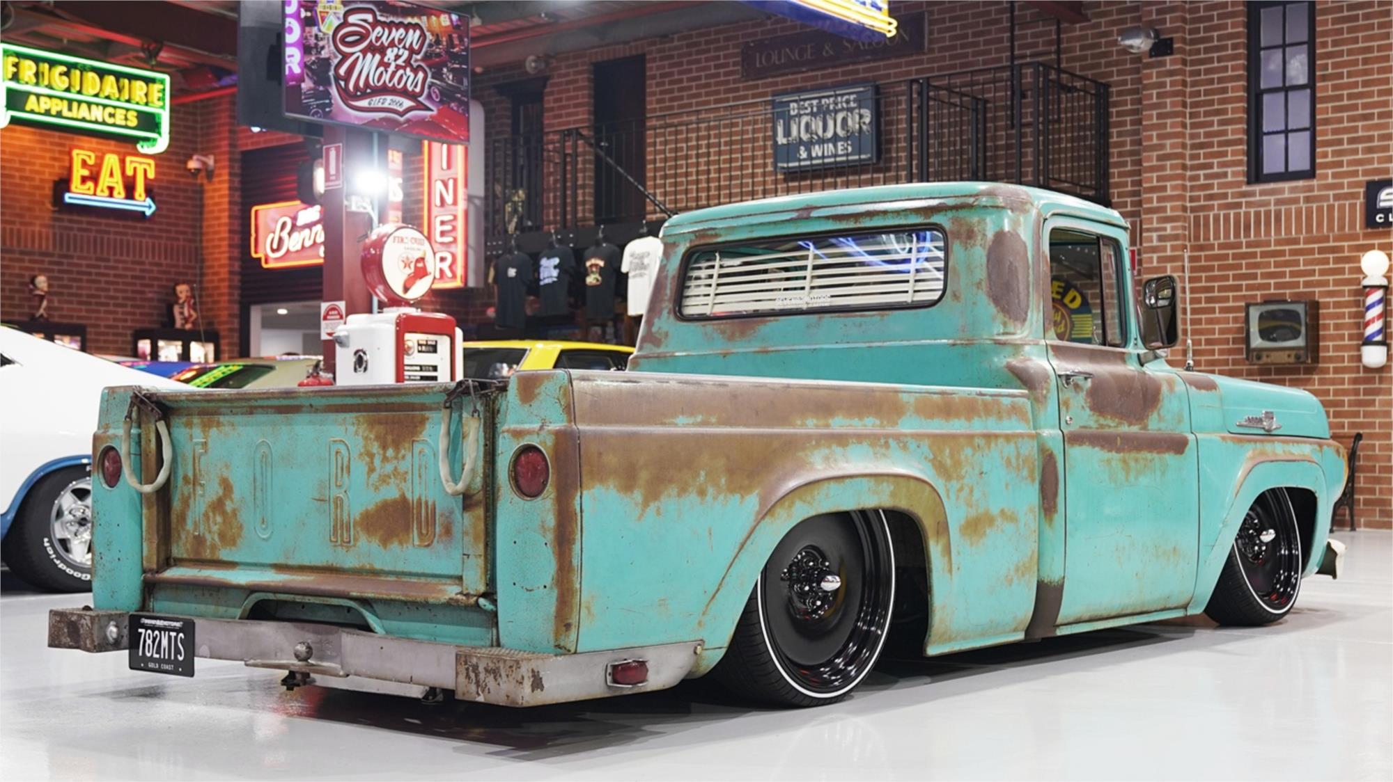1959 FORD F100 AUTOMATIC PICK UP TRUCK