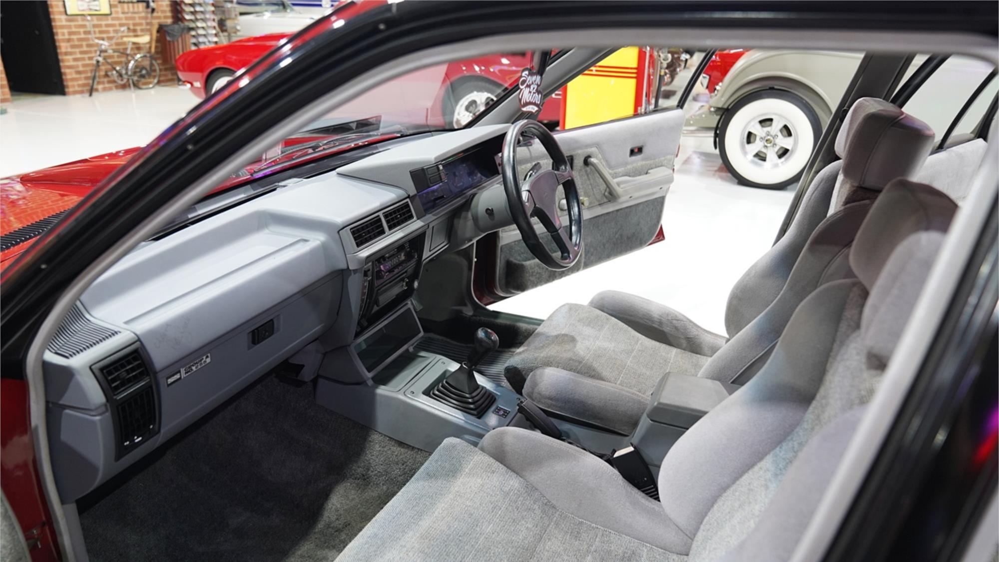 1986 HOLDEN COMMODORE VL SS GROUP A MANUAL SEDAN