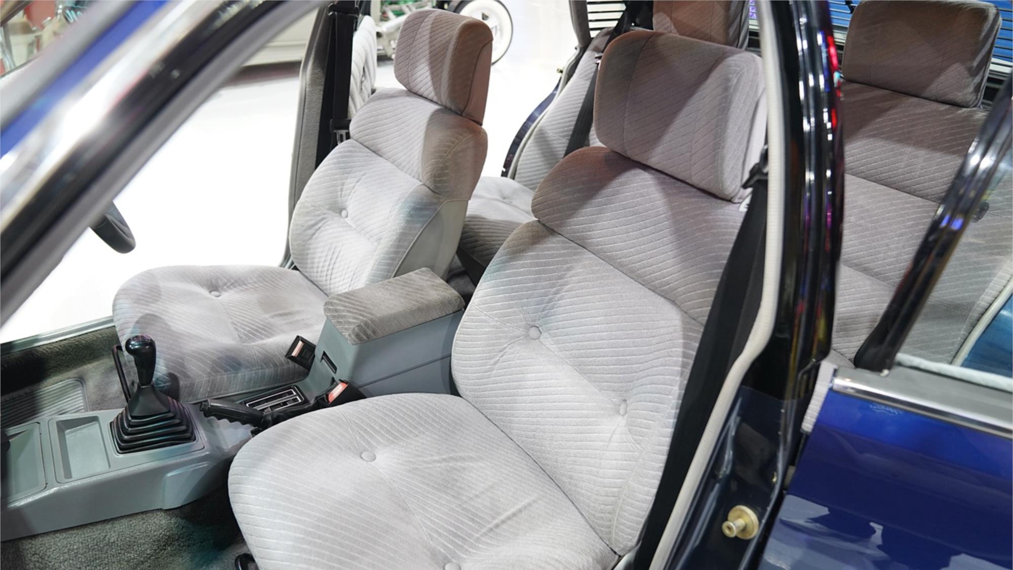 1987 HOLDEN CALAIS VL TURBO MANUAL SEDAN