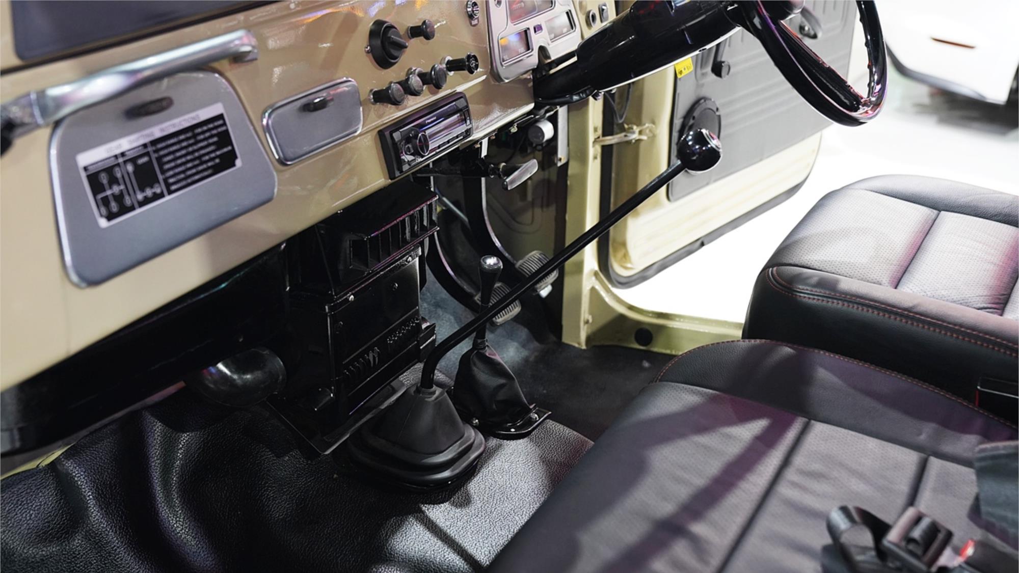 1977 TOYOTA LANDCRUISER HJ45 MANUAL TRAYTOP