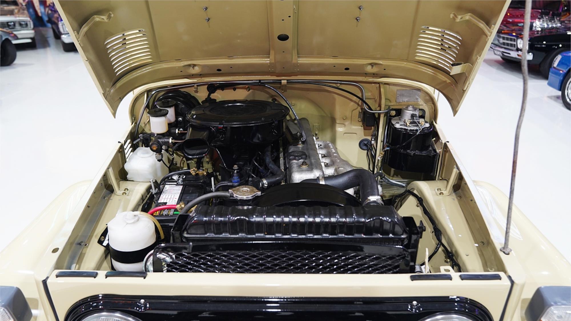 1977 TOYOTA LANDCRUISER HJ45 MANUAL TRAYTOP