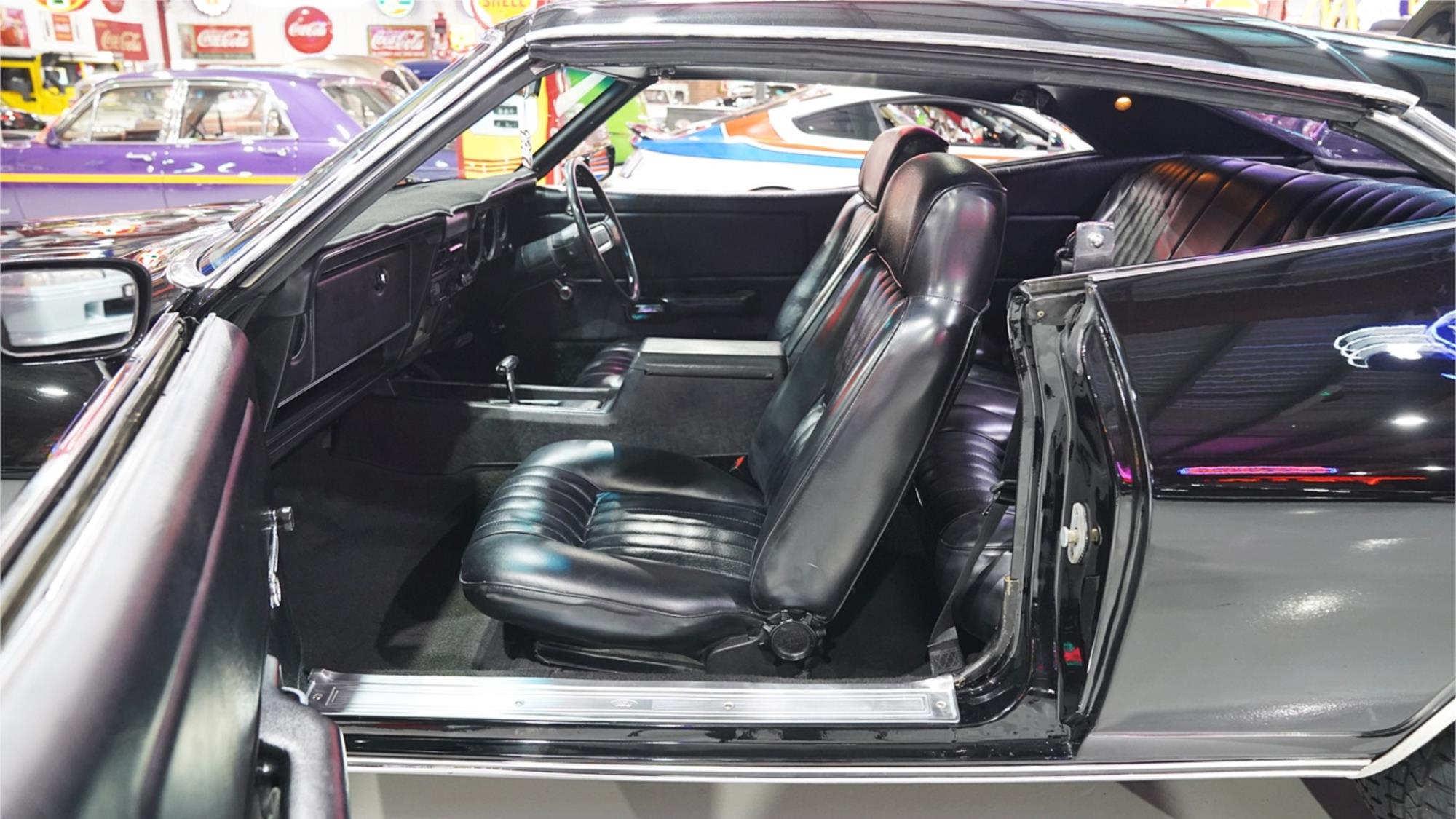 1977 FORD FALCON XC 500 3 SP MANUAL 4D SEDAN
