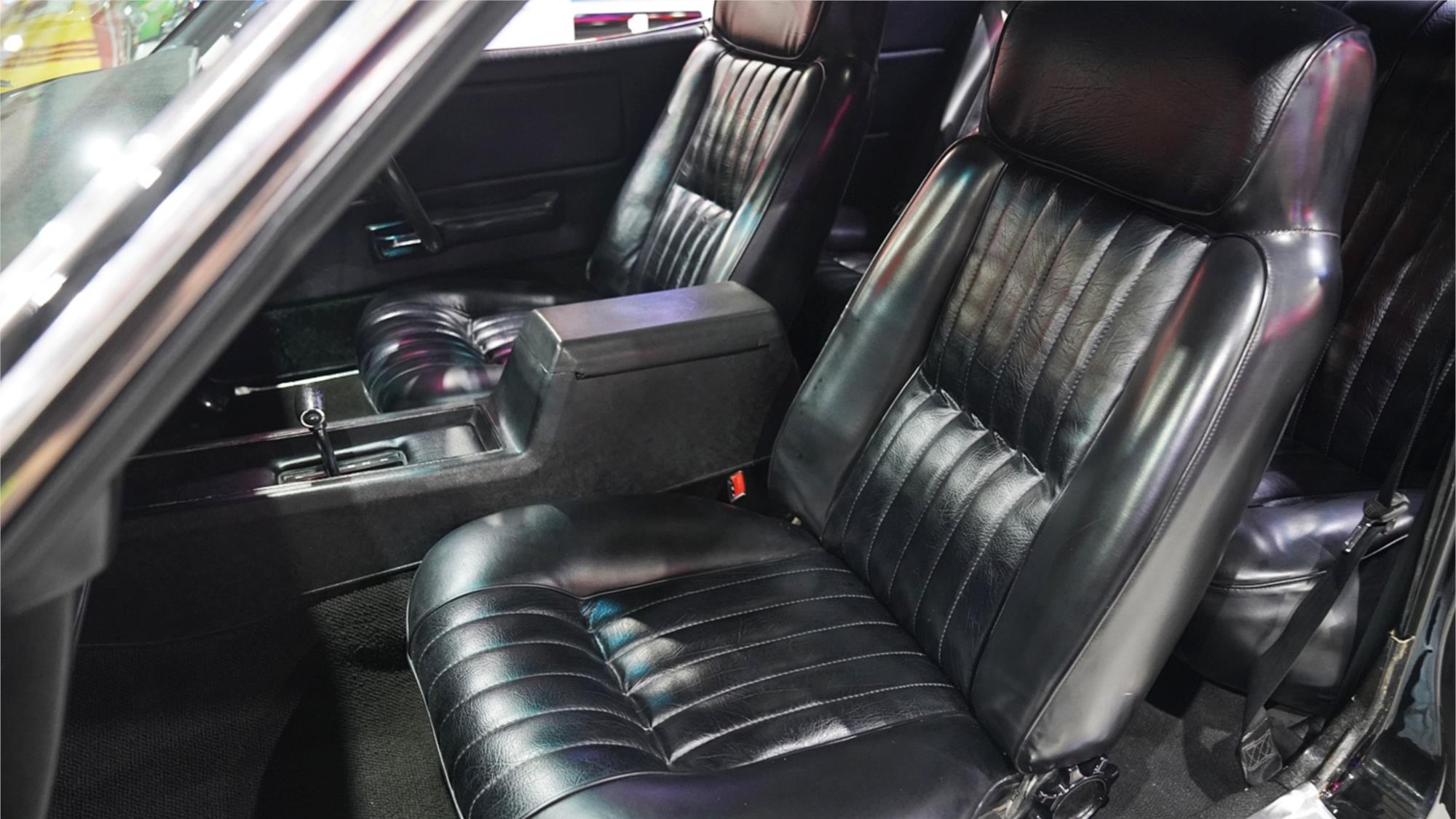 1977 FORD FALCON XC 500 3 SP MANUAL 4D SEDAN