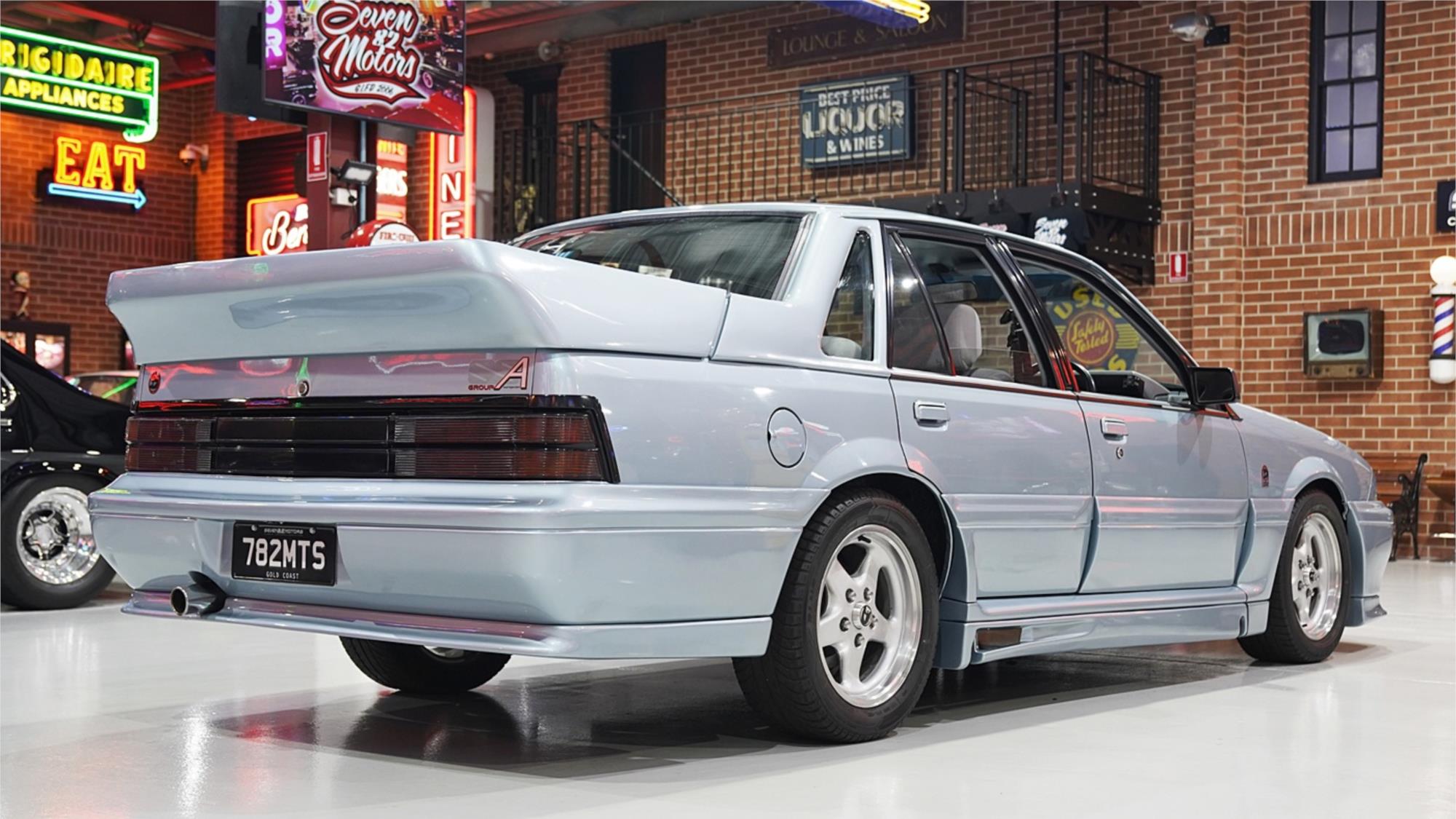 1988 HOLDEN COMMODORE VL WALKINSHAW REPLICA MANUAL SEDAN