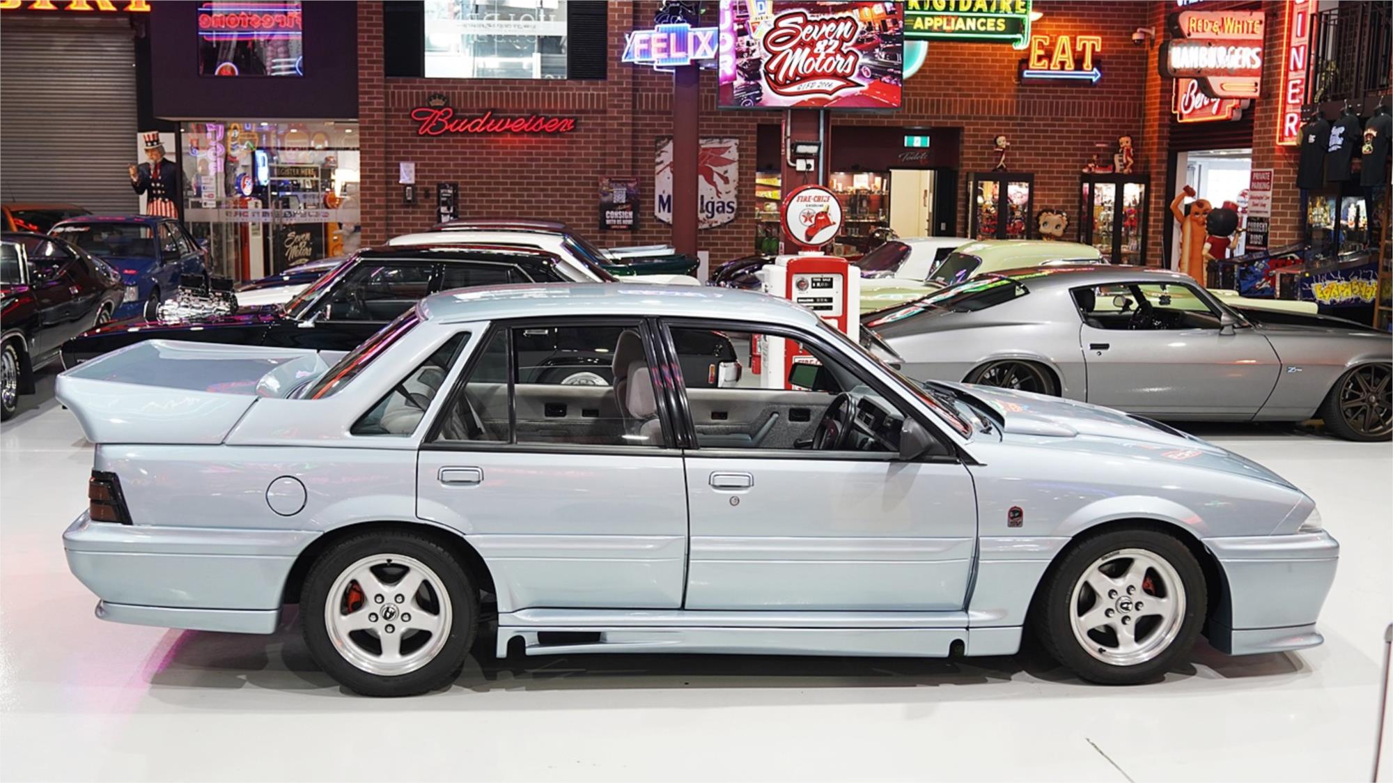 1988 HOLDEN COMMODORE VL WALKINSHAW REPLICA MANUAL SEDAN
