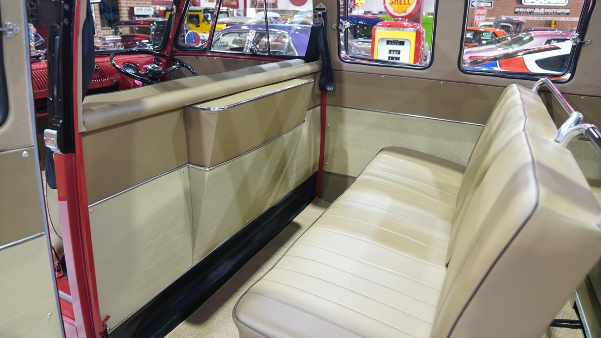 1956 VOLKSWAGEN KOMBI MANUAL BUS