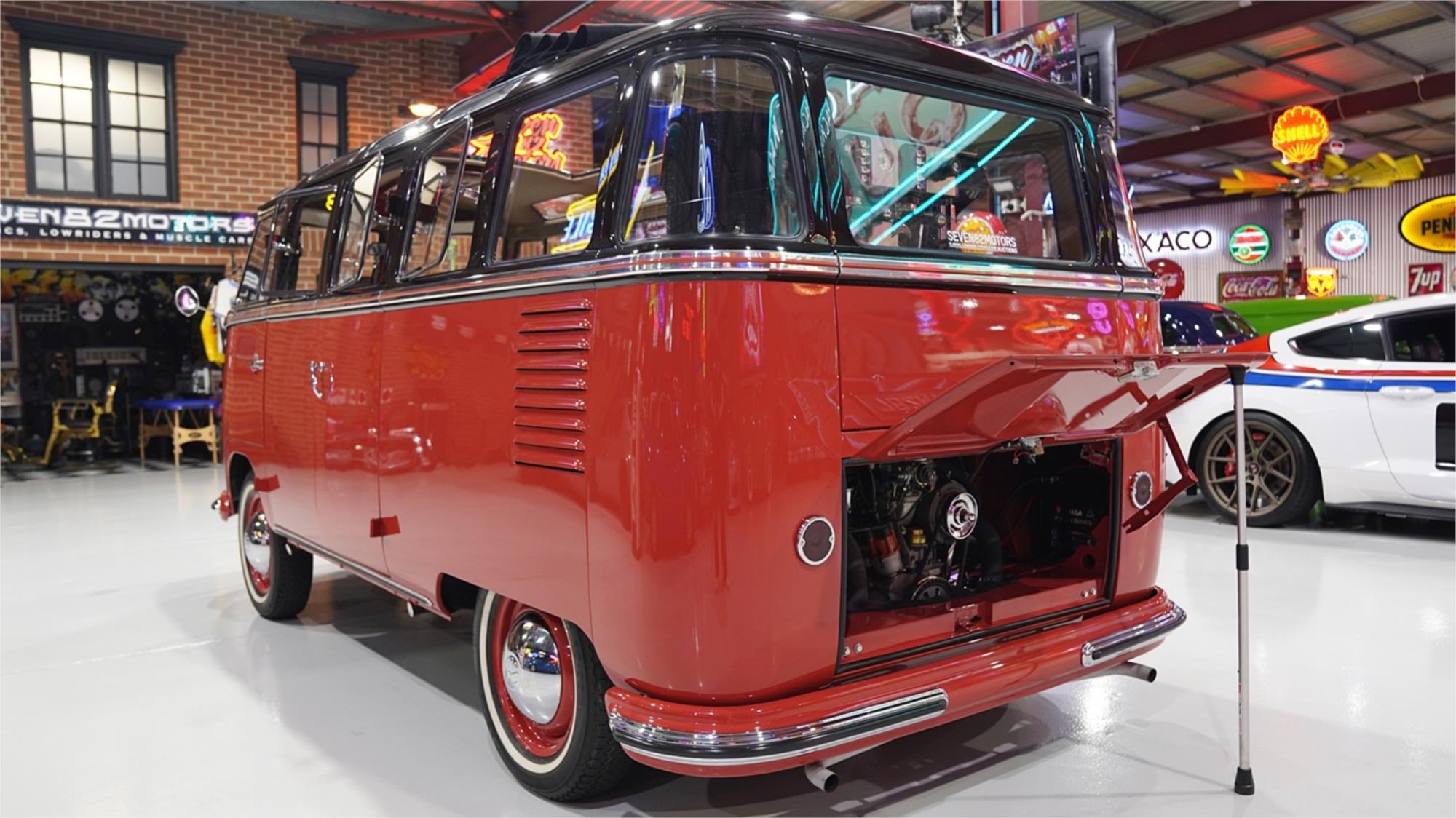 1956 VOLKSWAGEN KOMBI MANUAL BUS