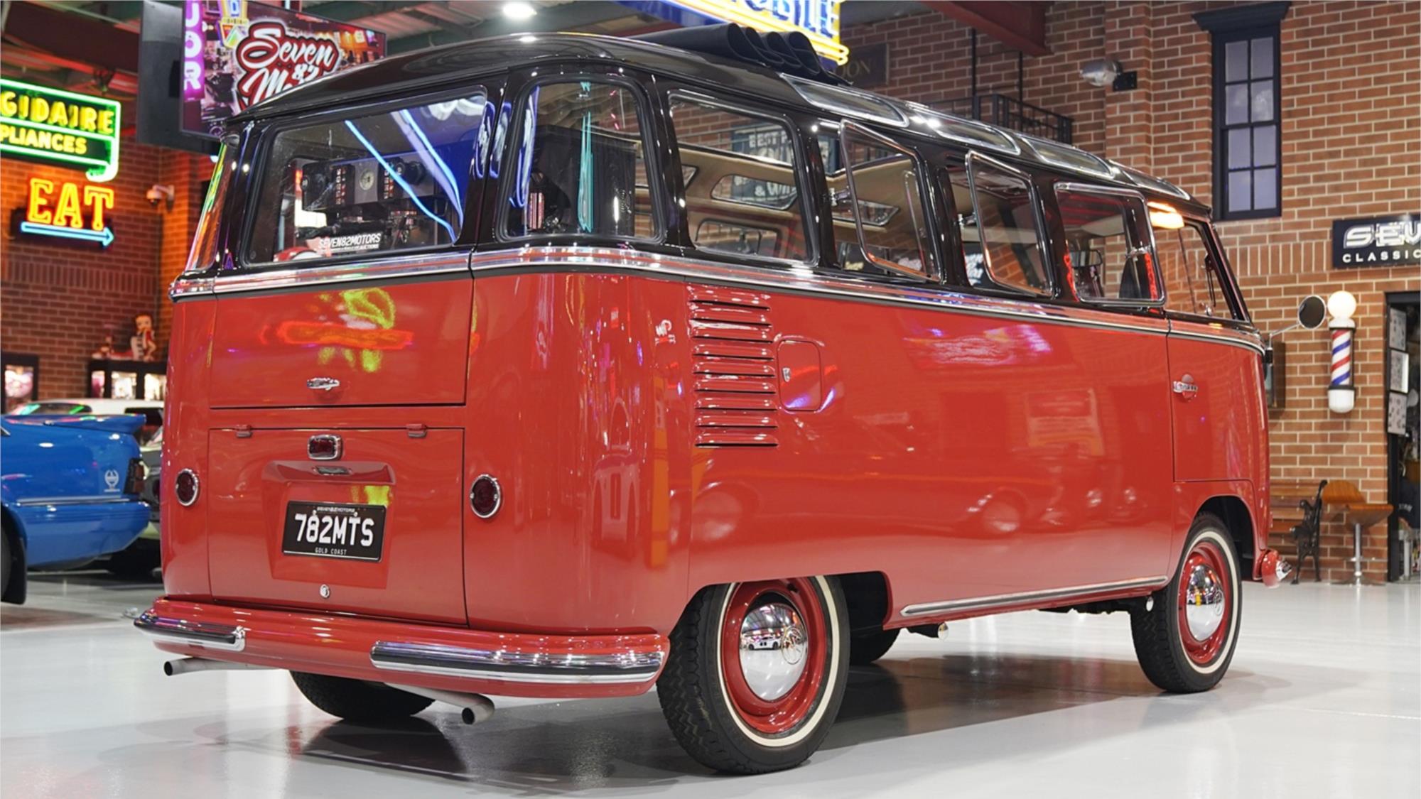1956 VOLKSWAGEN KOMBI MANUAL BUS
