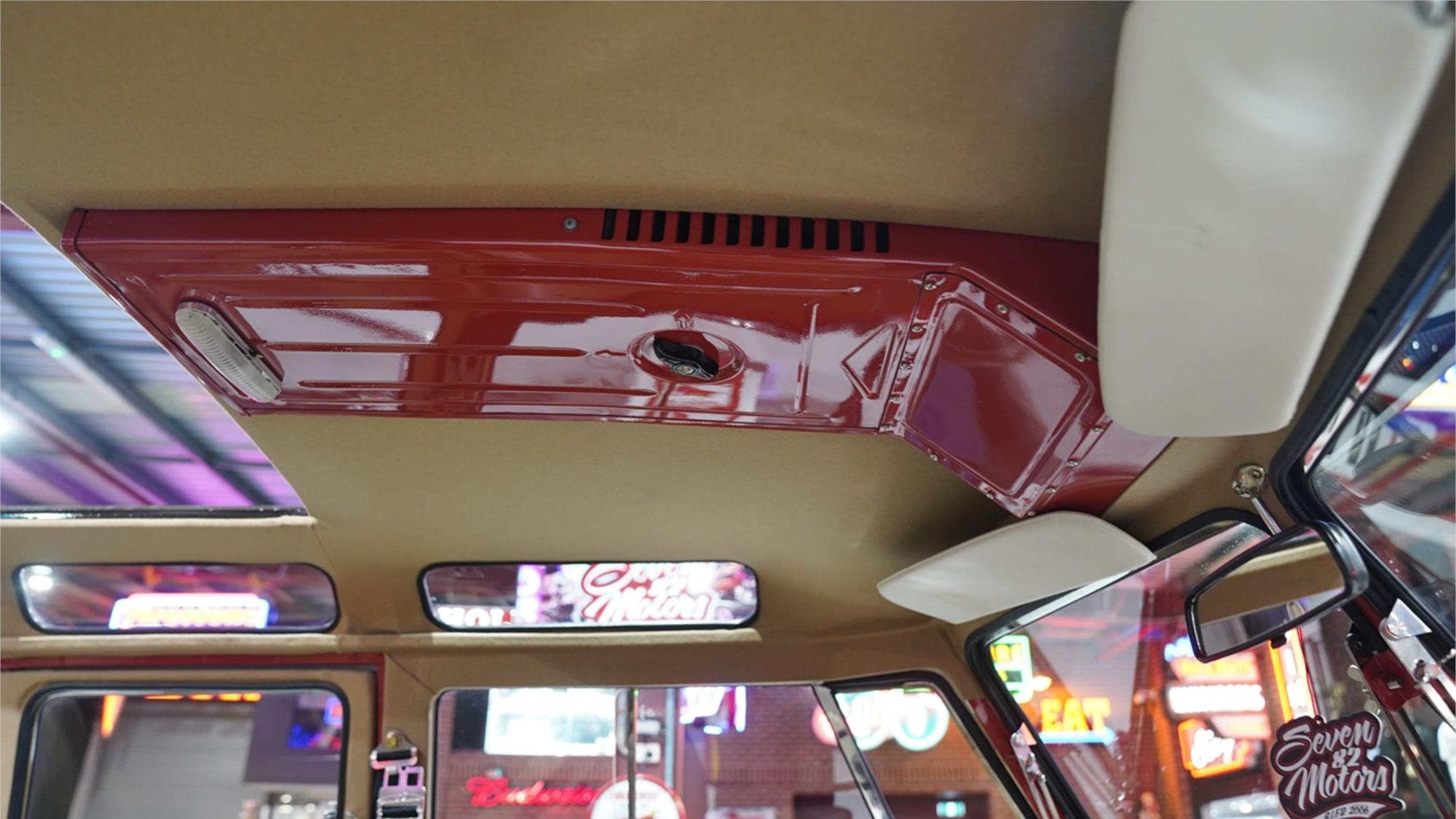 1956 VOLKSWAGEN KOMBI MANUAL BUS