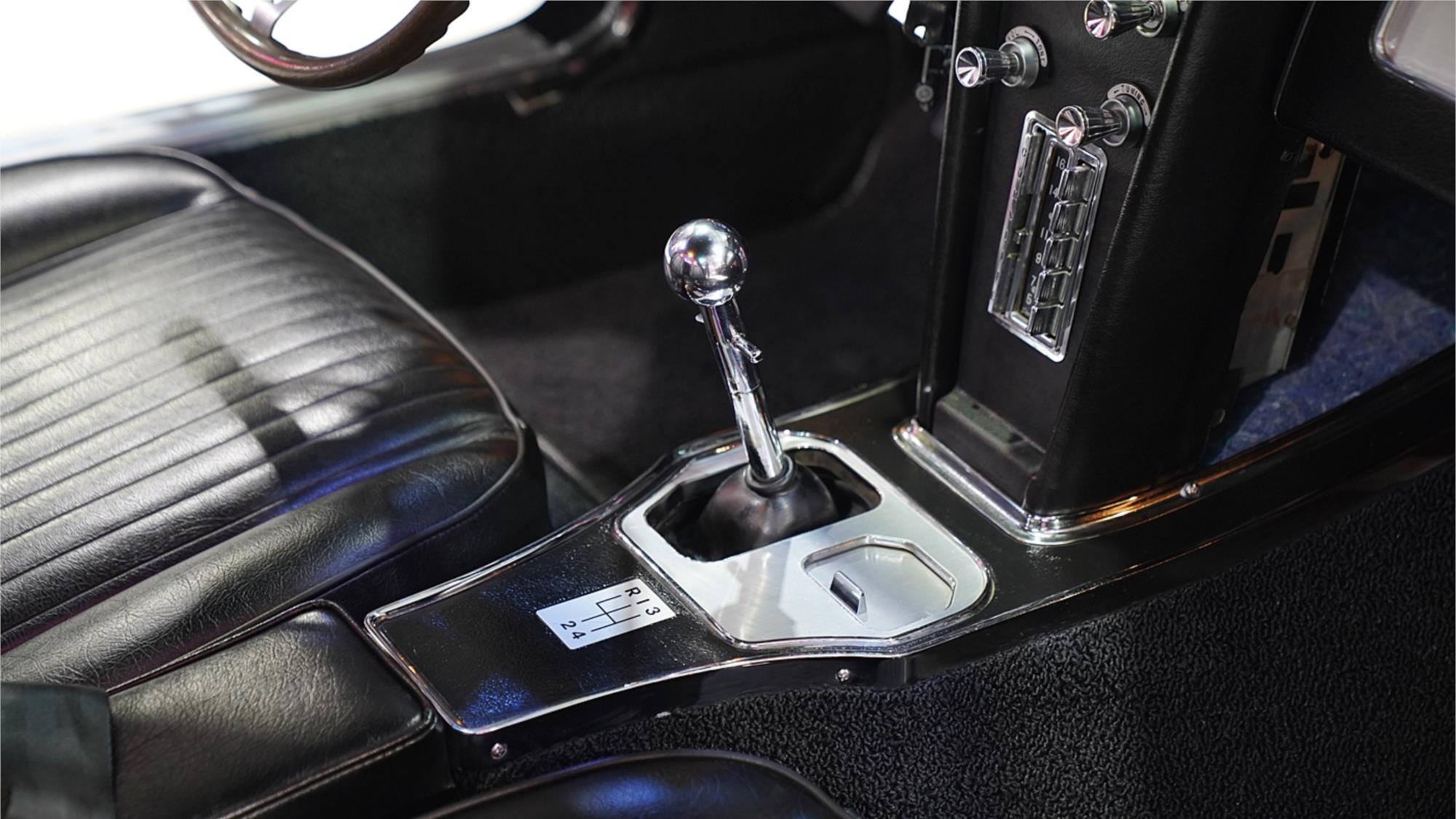 1964 CHEVROLET CORVETTE C2 STING RAY MANUAL COUPE