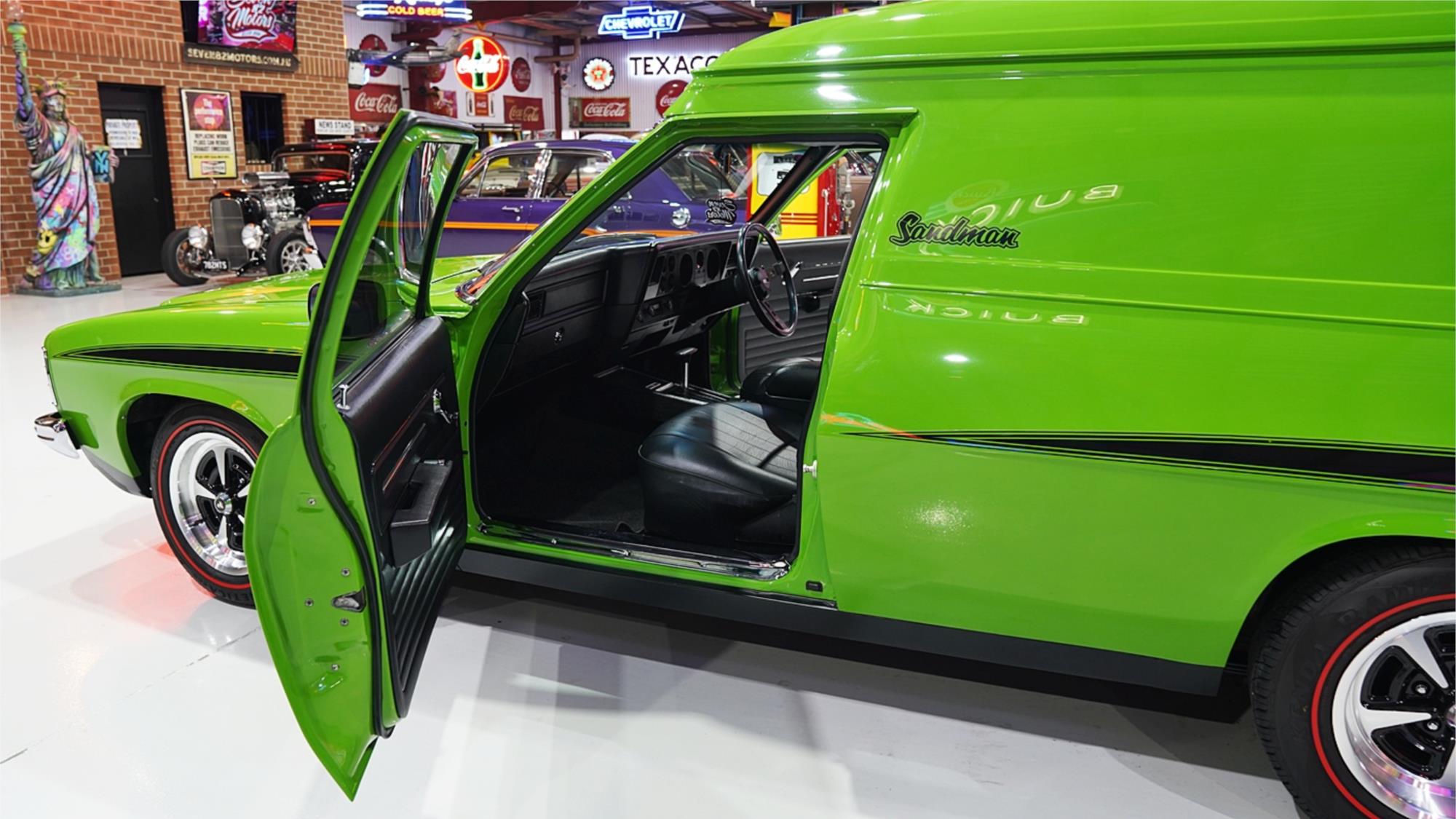 1975 HOLDEN SANDMAN HJ AUTOMATIC PANEL VAN