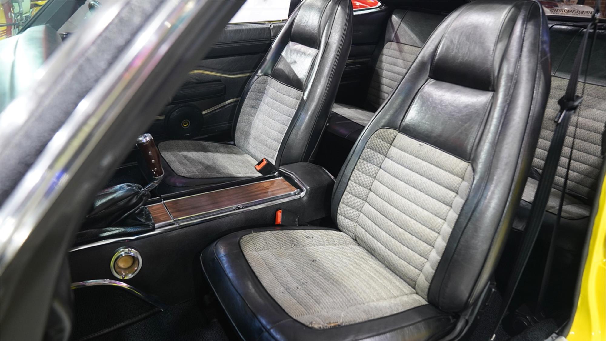 1970 DODGE CHARGER RT 4 SP MANUAL 2D COUPE