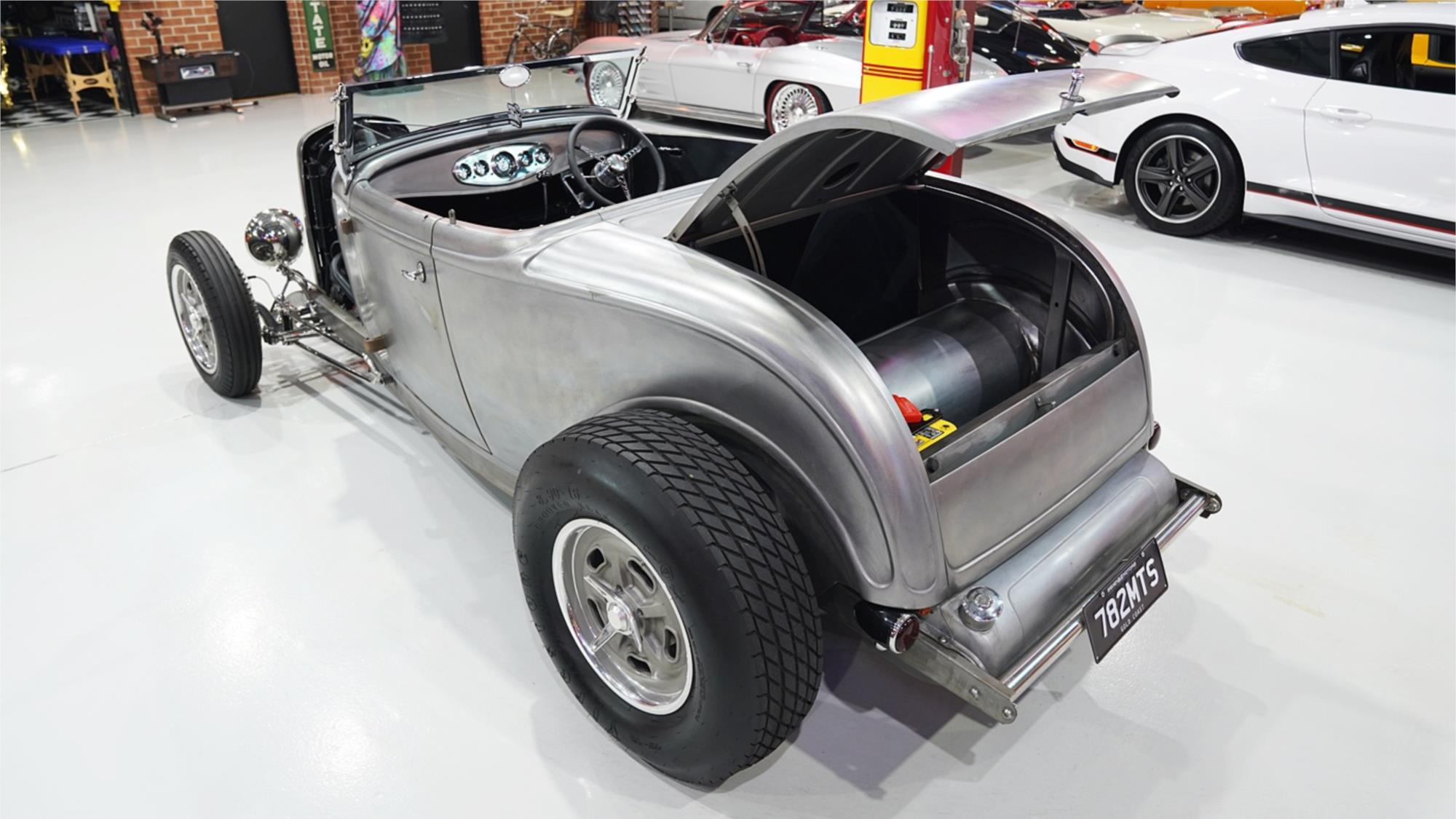 1932 FORD ROADSTER HOT ROD AUTOMATIC ROADSTER