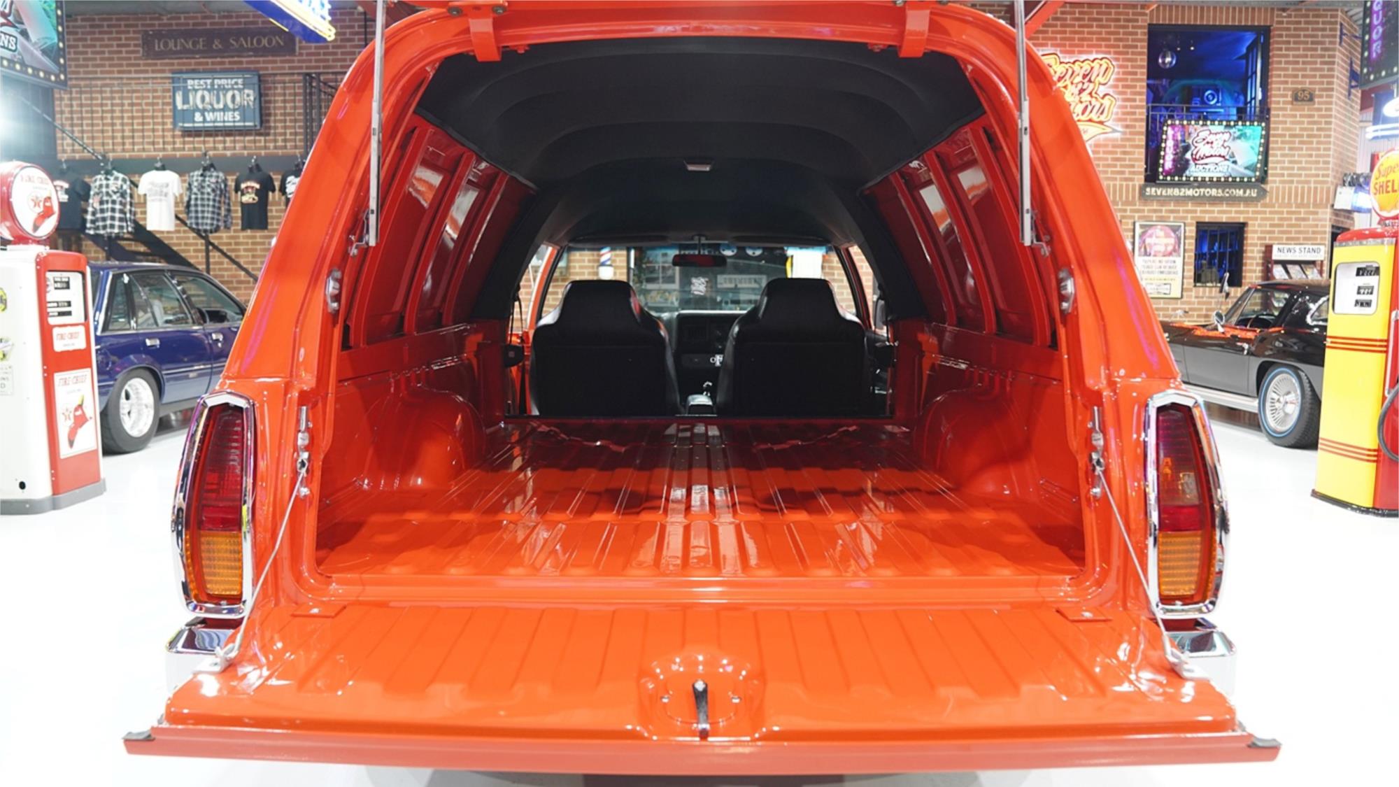 1976 HOLDEN SANDMAN HJ MANUAL VAN