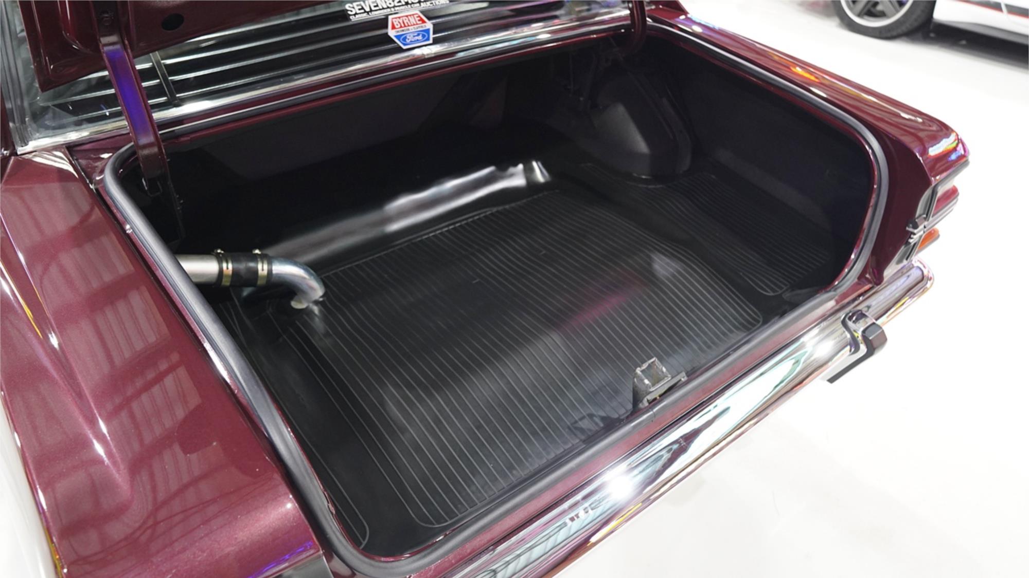 1971 FORD FALCON XY GTHO REPLICA MANUAL SEDAN
