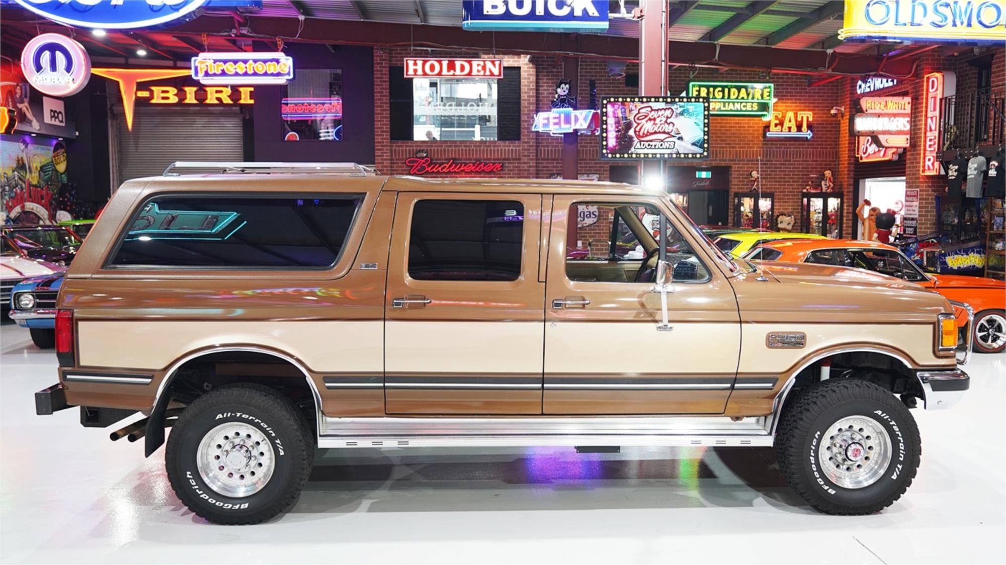1988 FORD CENTURION CLASSIC 350 AUTOMATIC SUV