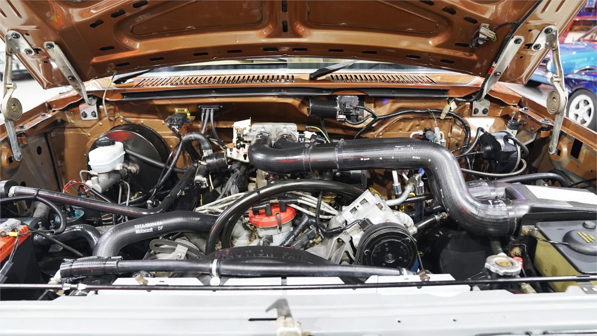 1988 FORD CENTURION CLASSIC 350 AUTOMATIC SUV