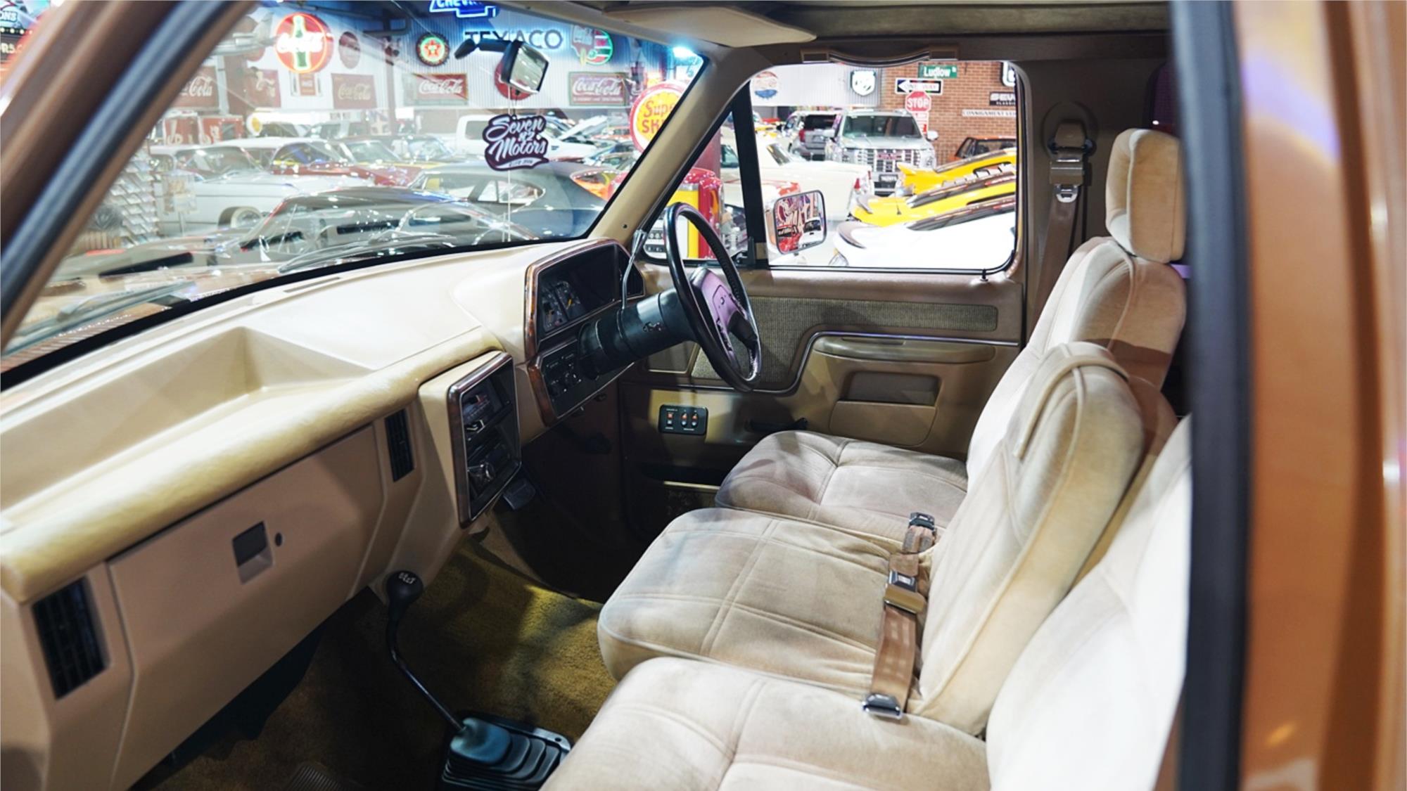 1988 FORD CENTURION CLASSIC 350 AUTOMATIC SUV