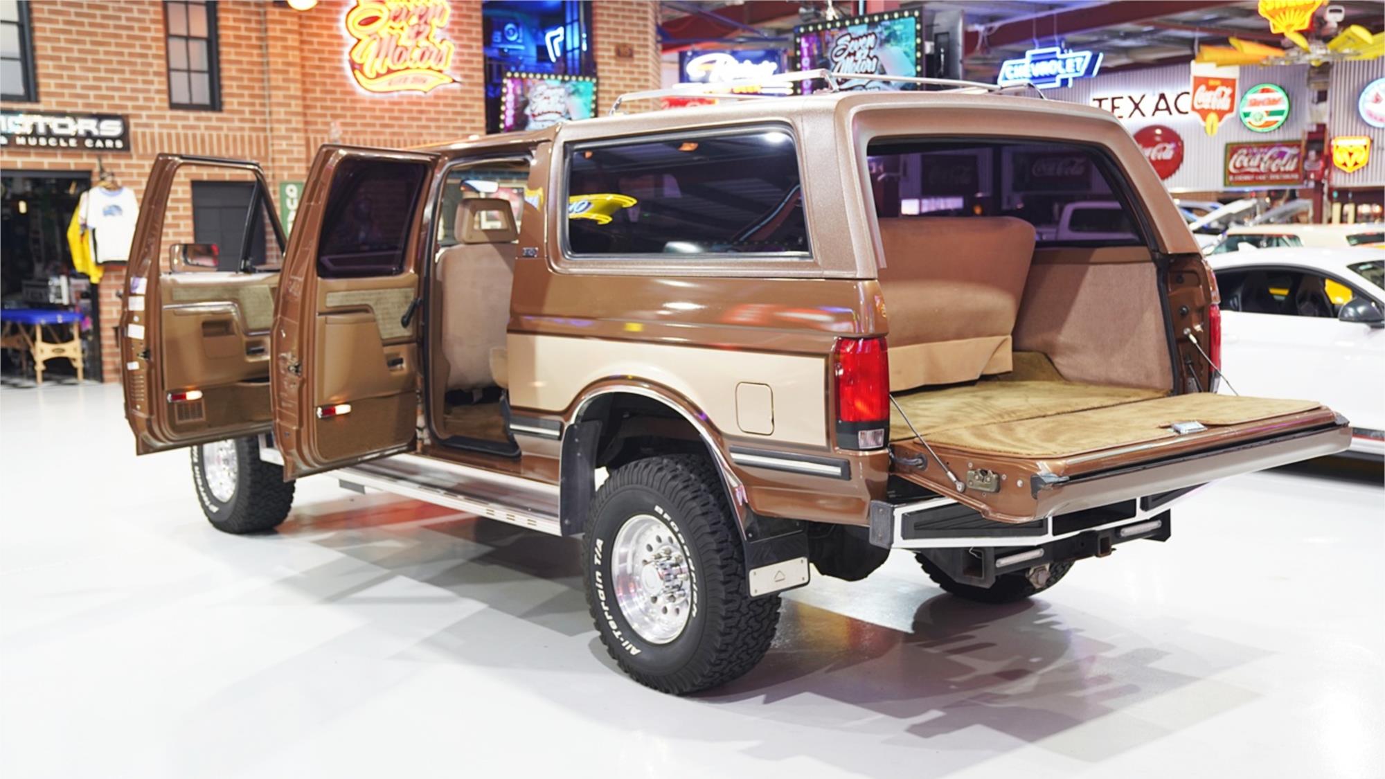 1988 FORD CENTURION CLASSIC 350 AUTOMATIC SUV